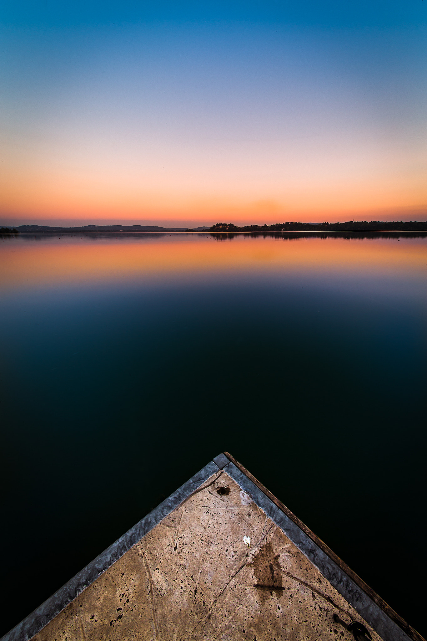 Canon EOS-1D X + Sigma 12-24mm F4.5-5.6 II DG HSM sample photo. Minimal sunset photography