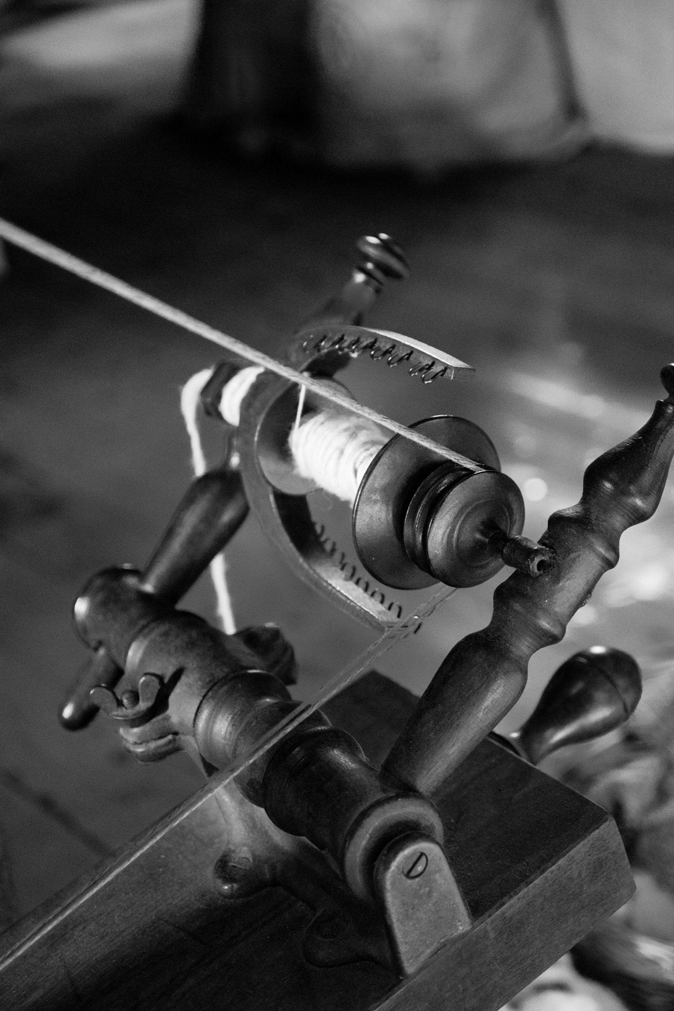 AF Zoom-Nikkor 28-105mm f/3.5-4.5D IF sample photo. Spinning wheel photography