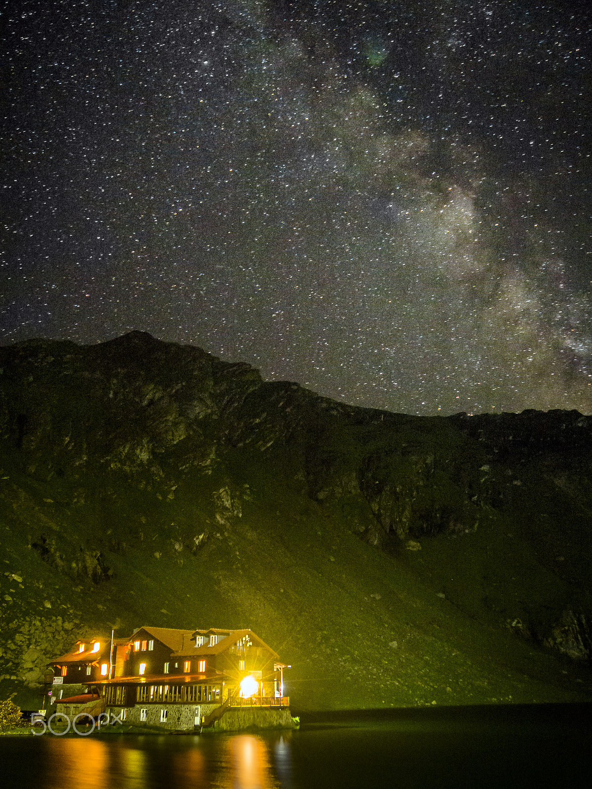 Olympus PEN E-P5 sample photo. A night at balea lake photography