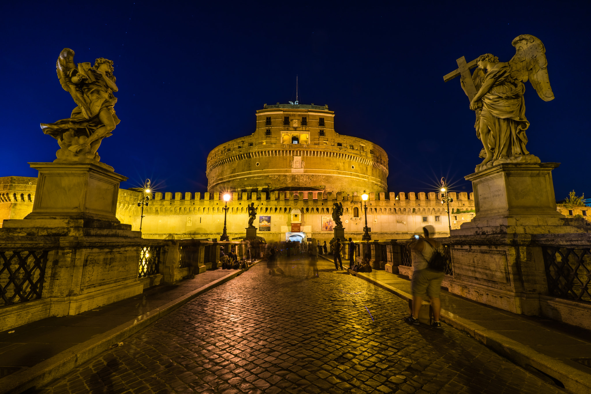 Sony a7R + Sony Vario-Sonnar T* 16-35mm F2.8 ZA SSM sample photo. A night castle photography