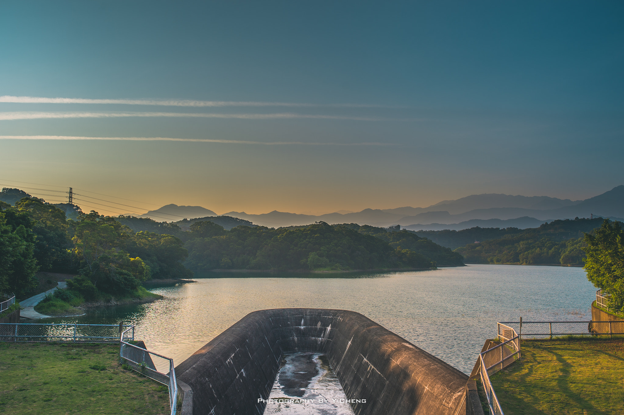 Nikon D4 + Sigma 35mm F1.4 DG HSM Art sample photo. 永和山水庫初曉 photography