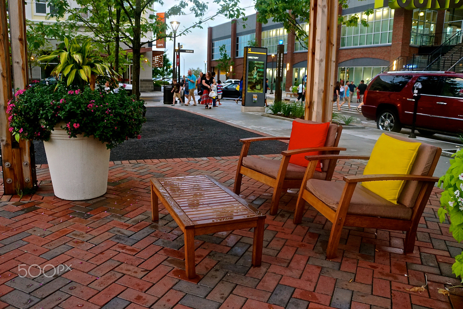 Tamron 18-200mm F3.5-6.3 Di III VC sample photo. Table for one photography
