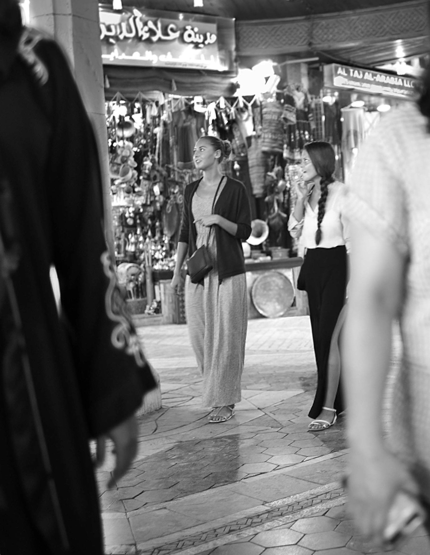 Summilux-M 1:1.4/28 ASPH. sample photo. Shop 'n show photography