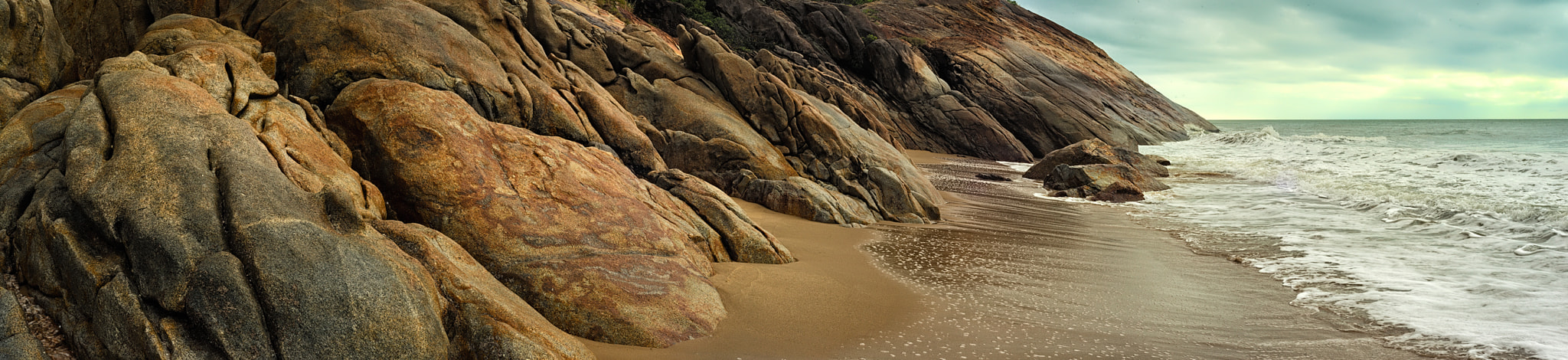 Nikon D800E + Nikon AF Nikkor 50mm F1.8D sample photo. Wangetti rocks photography