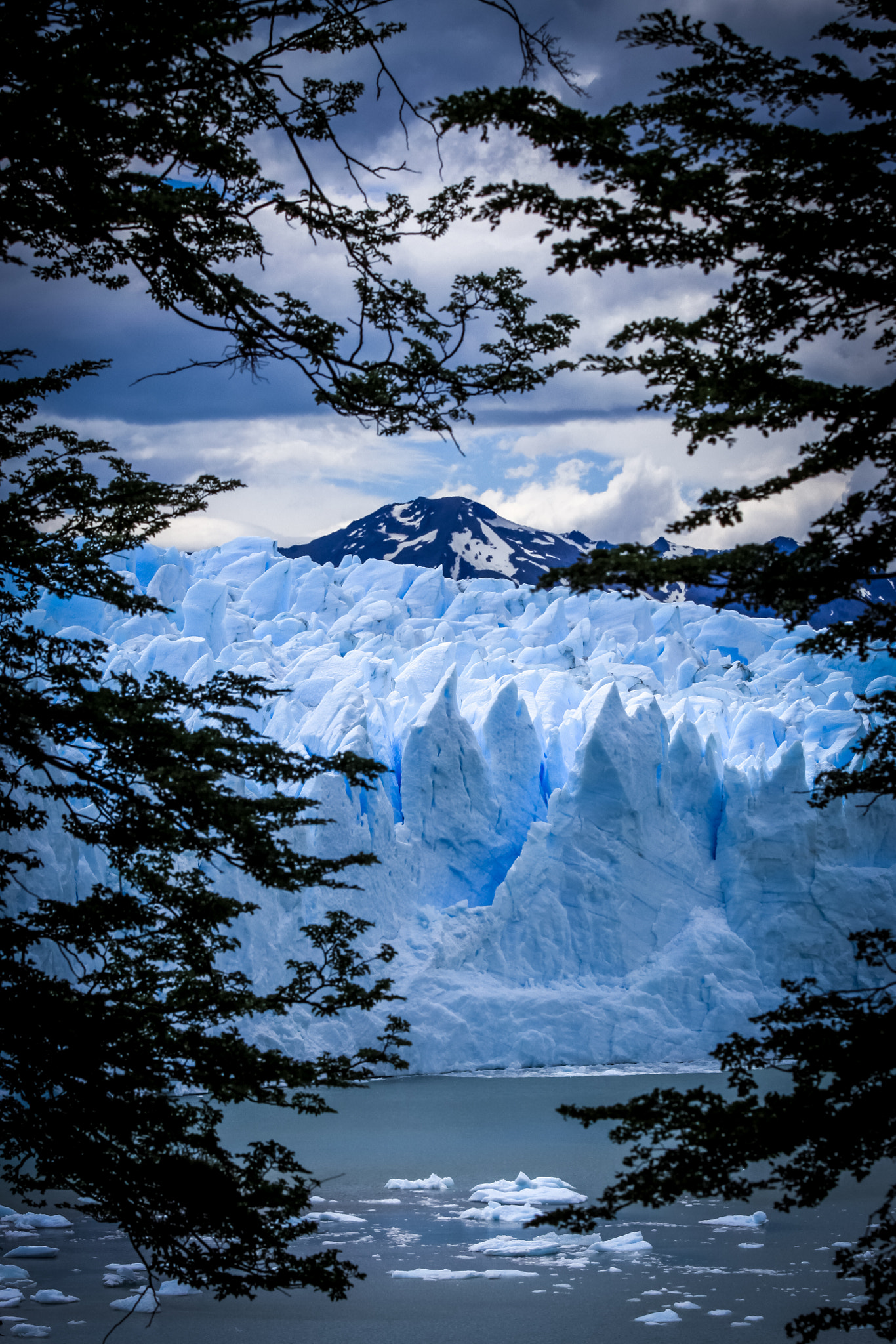 Sigma 70-200mm F2.8 EX DG OS HSM sample photo. Perito moreno terminus photography
