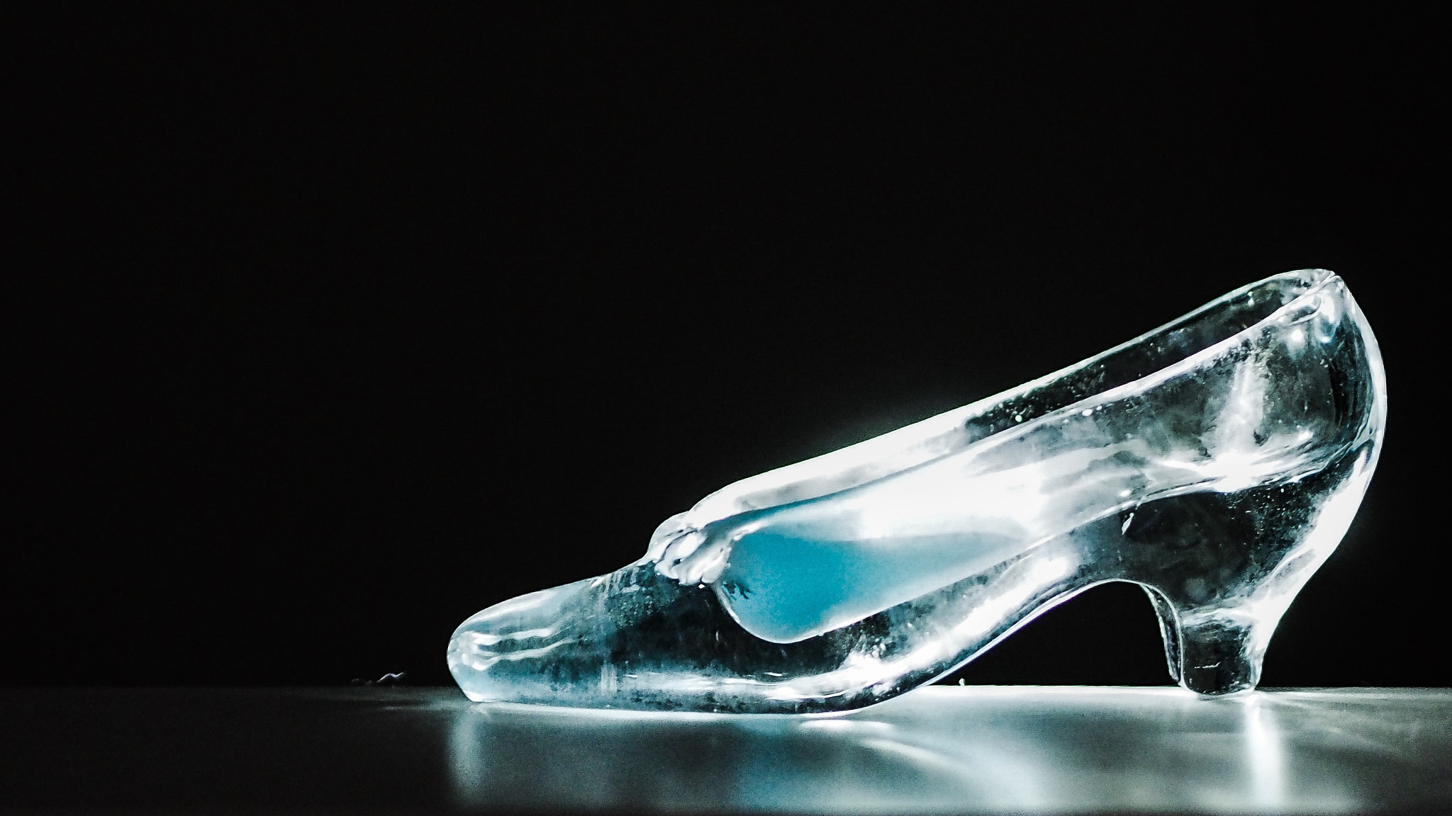Olympus PEN E-PM2 sample photo. Glass slipper photography