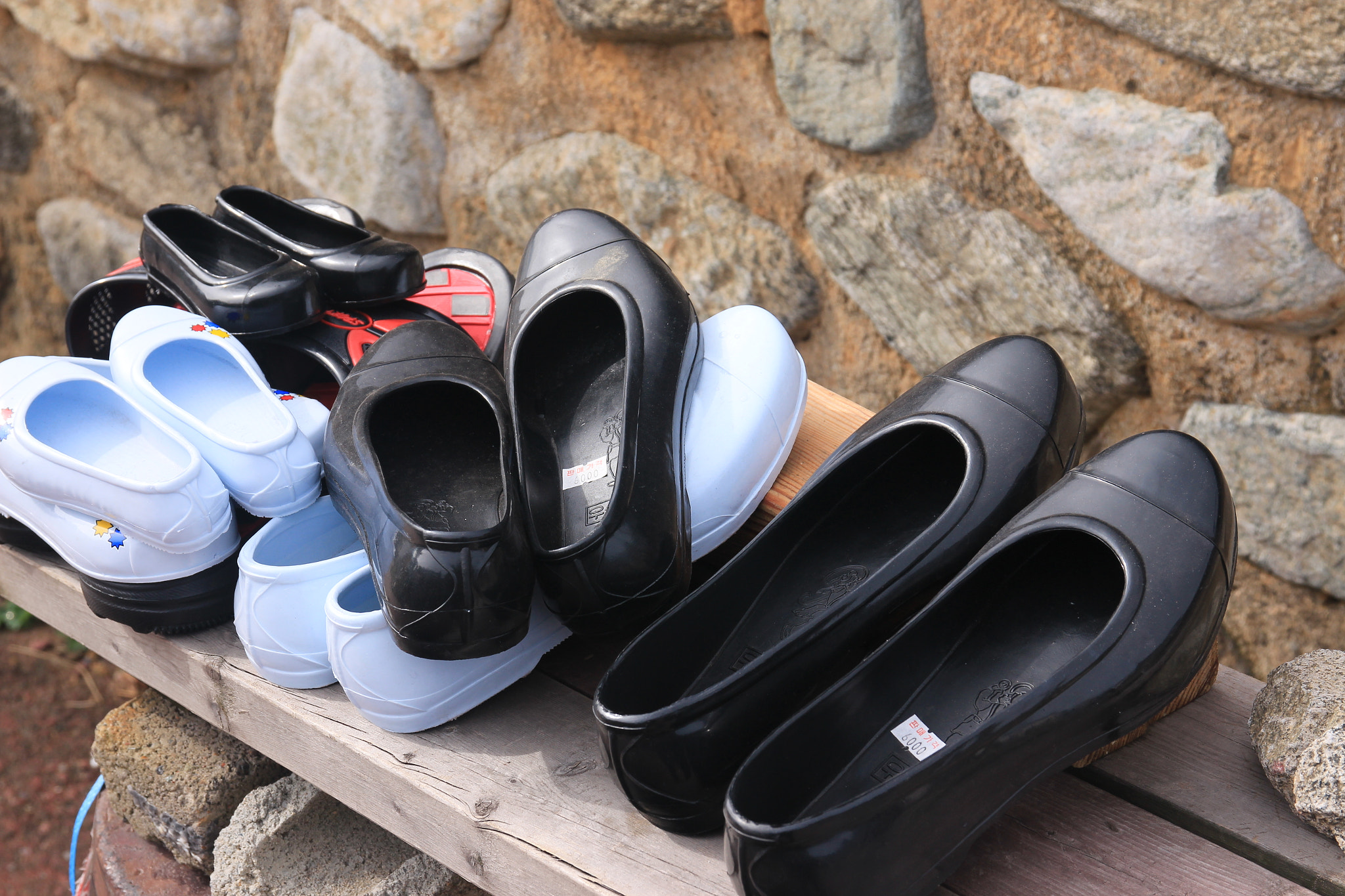 Canon EOS 650D (EOS Rebel T4i / EOS Kiss X6i) sample photo. Rubber shoes photography