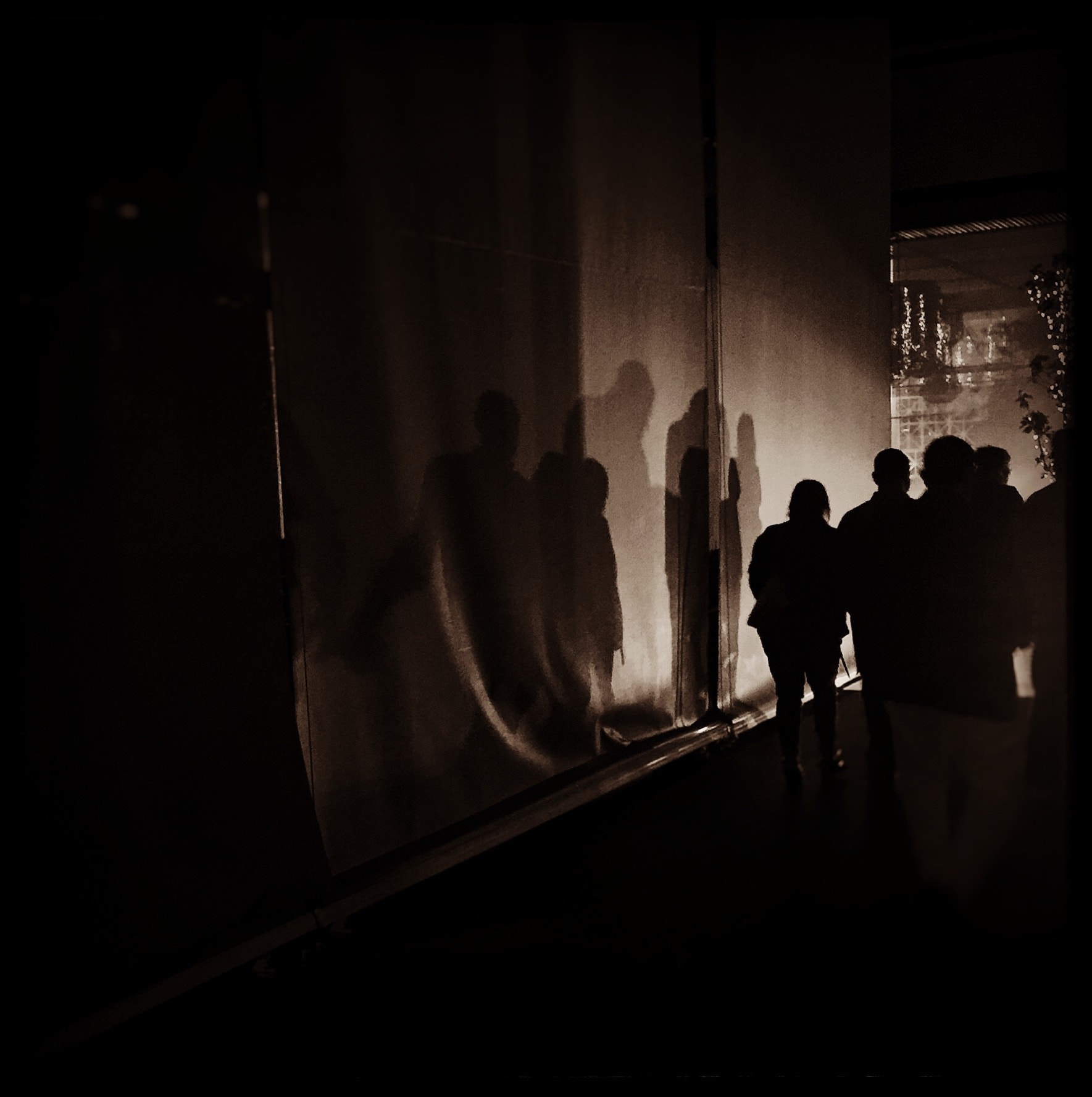 Blackie Camera sample photo. Nos vemos a la salida photography