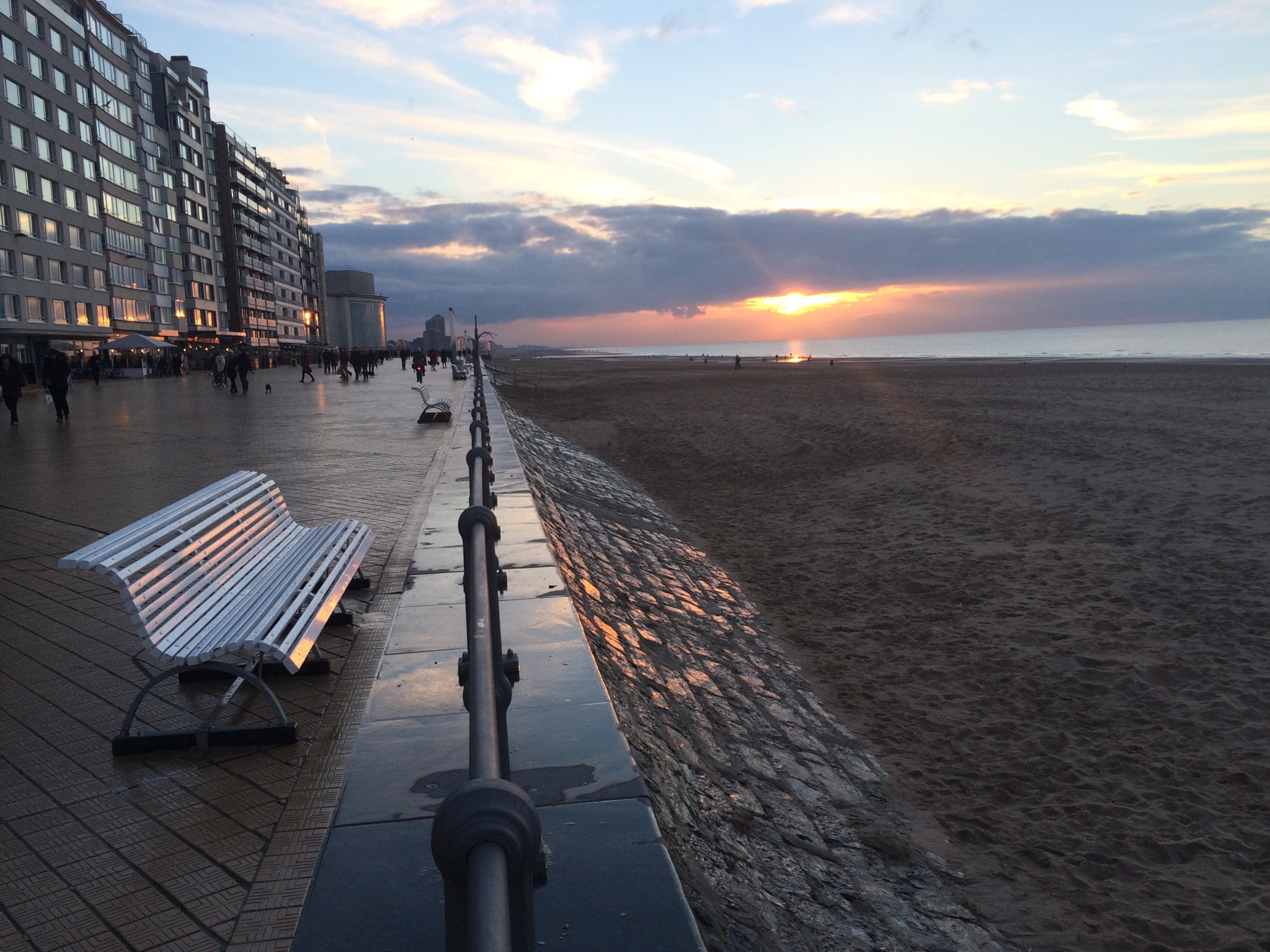 Apple iPhone 5s (UK+Europe+Asia+China) sample photo. Sunset at the north sea photography