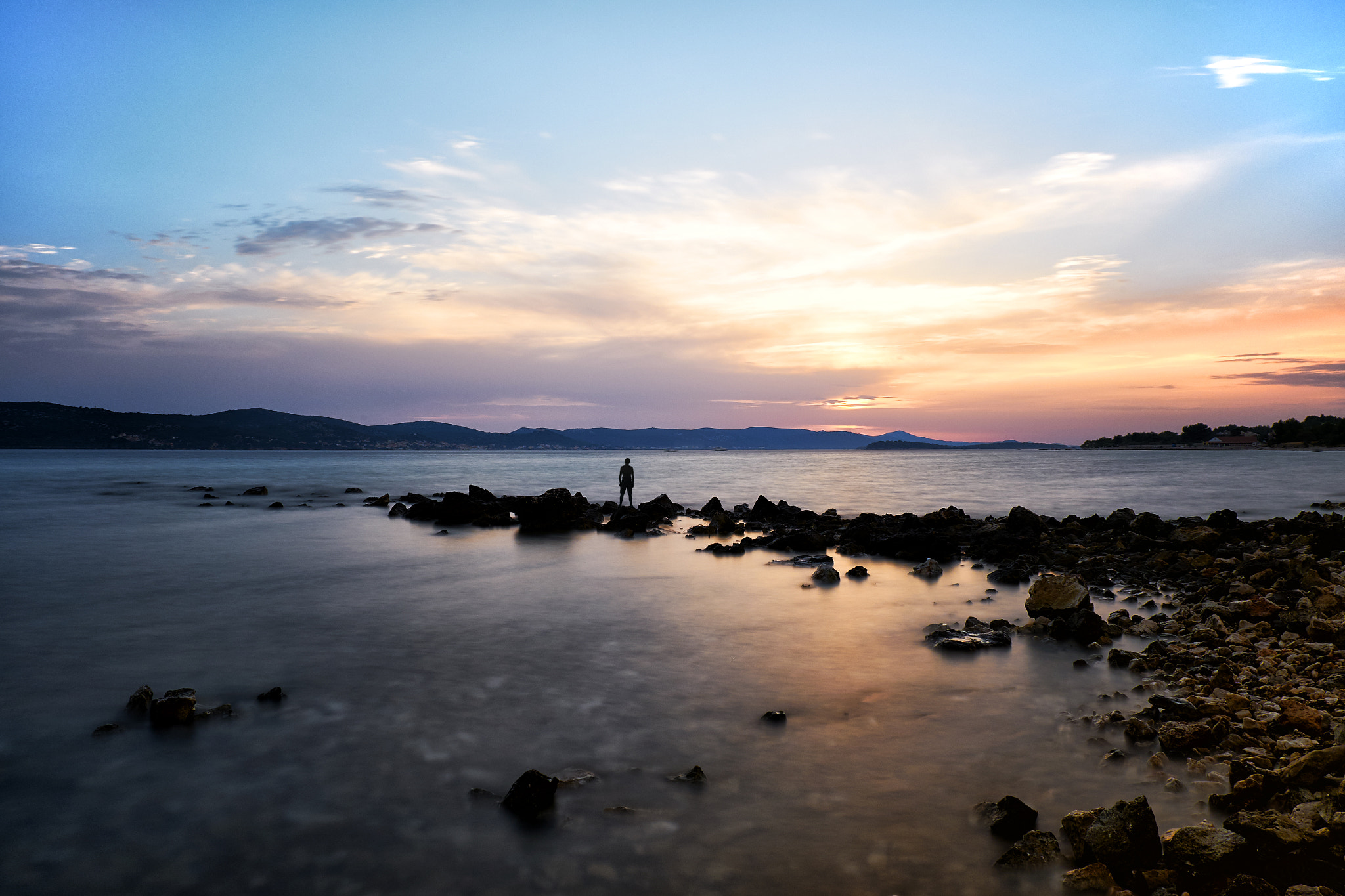 Fujifilm X-M1 + Fujifilm XF 18-55mm F2.8-4 R LM OIS sample photo. Alone in the dark photography