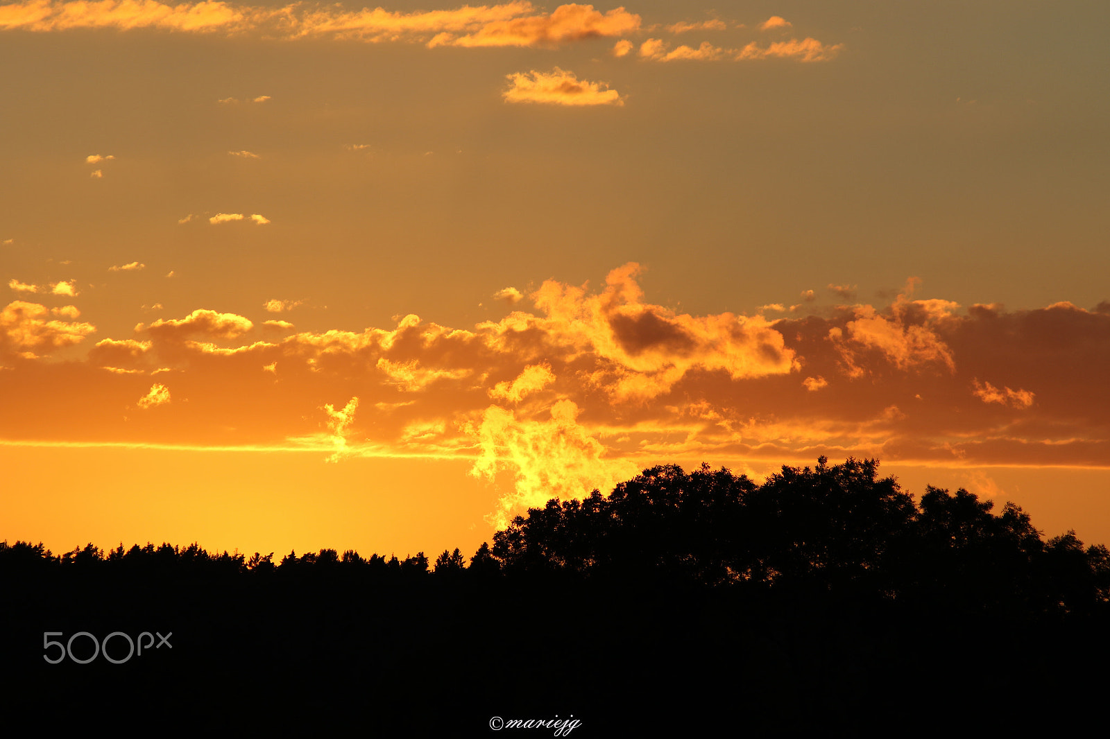 Canon EF 75-300mm F4.0-5.6 IS USM sample photo. Sunset photography
