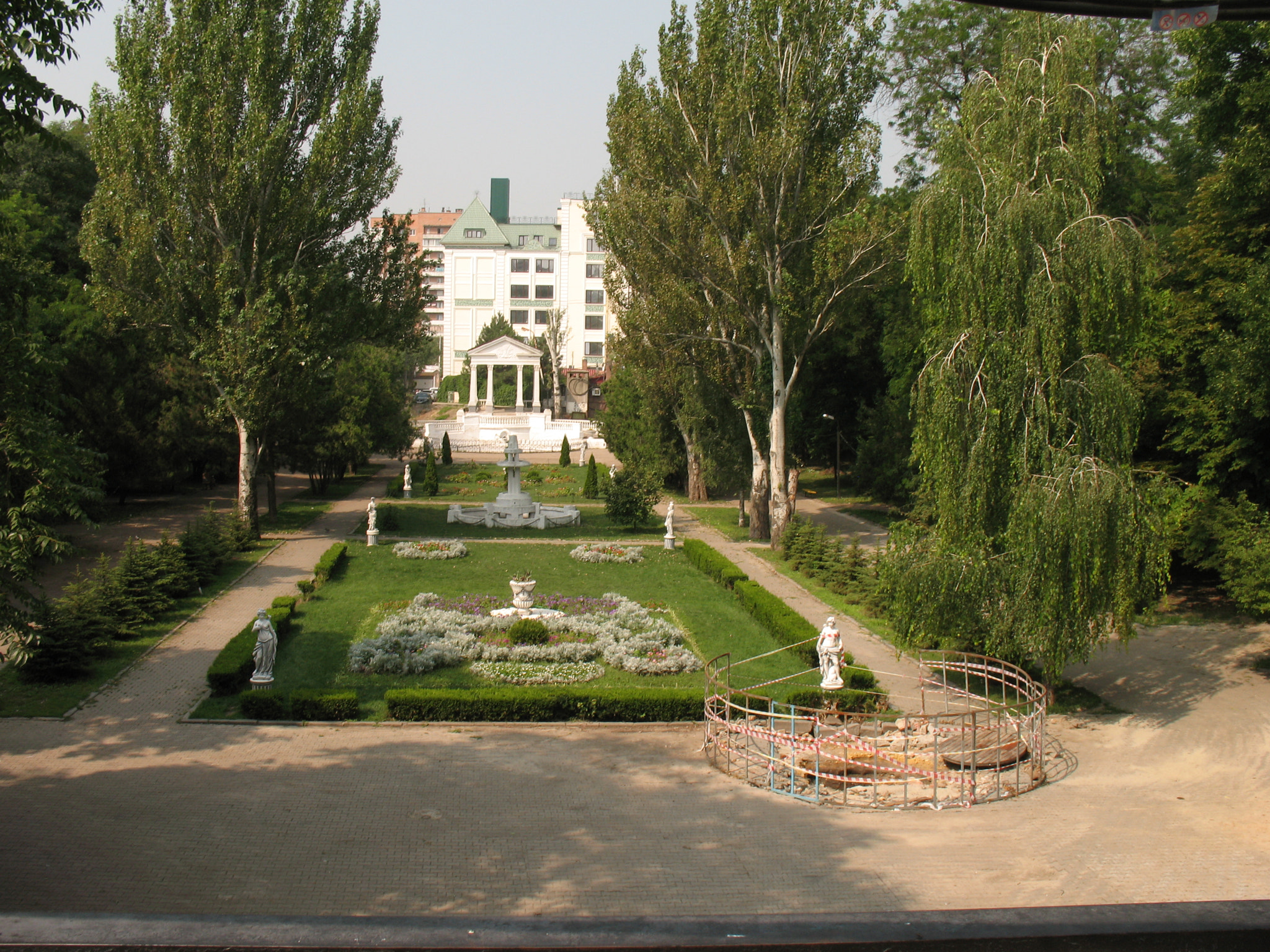 Canon POWERSHOT A630 sample photo. In the city park in rostov-on -don photography