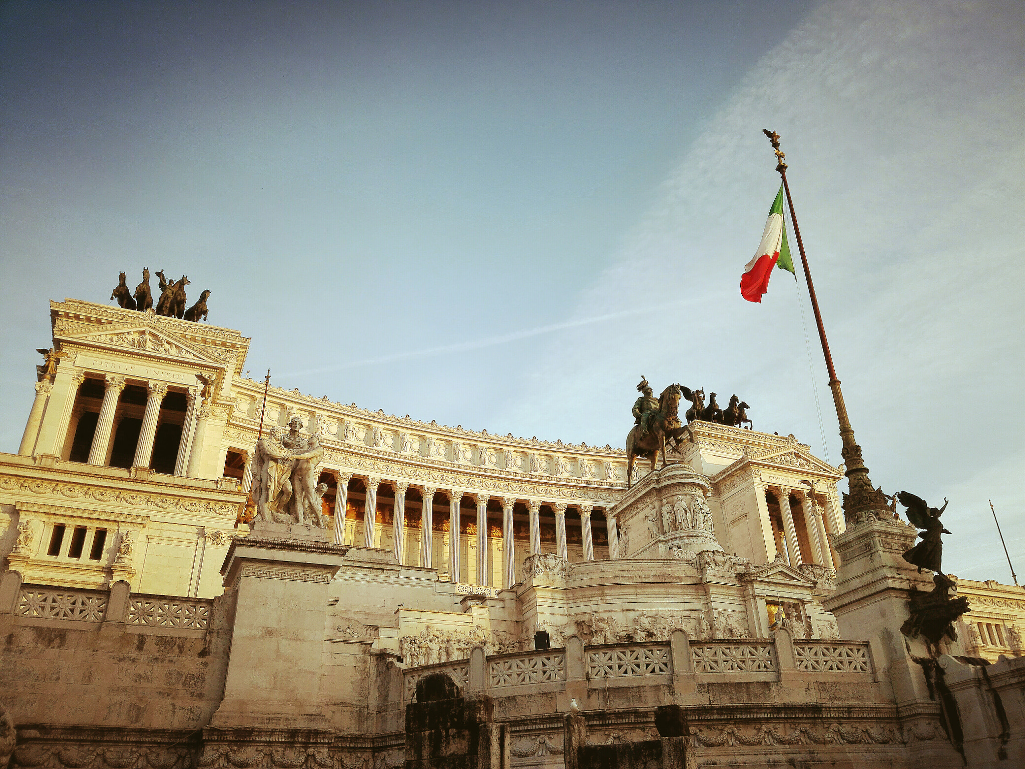 HUAWEI H60-L04 sample photo. Altare della patria photography