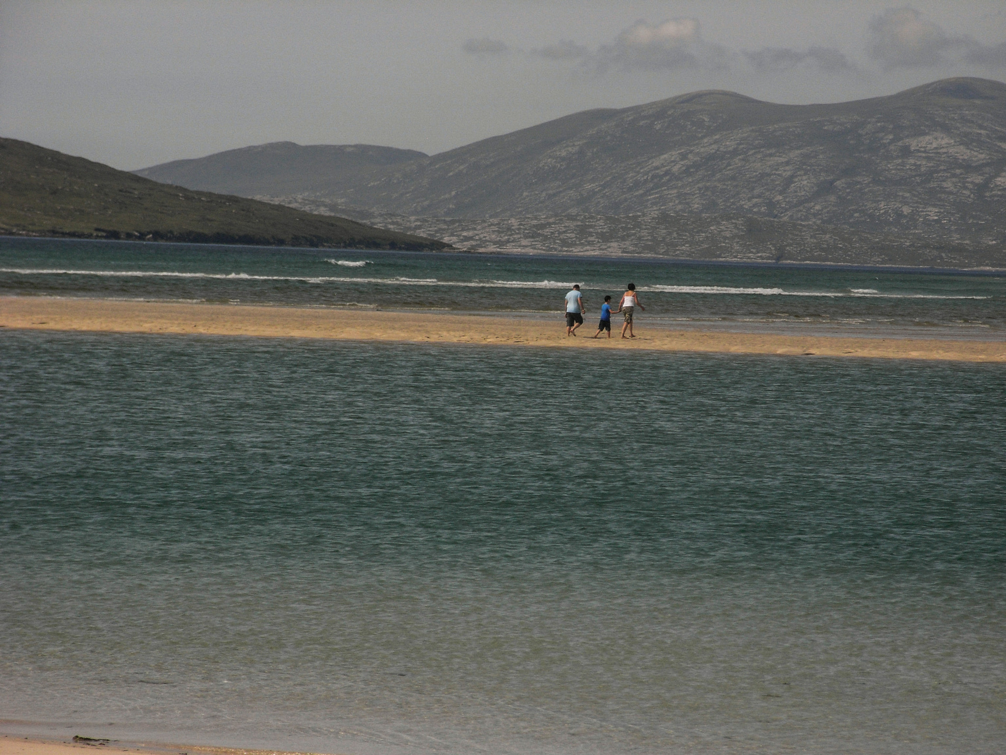 Ricoh Caplio R6 sample photo. Out at sea photography