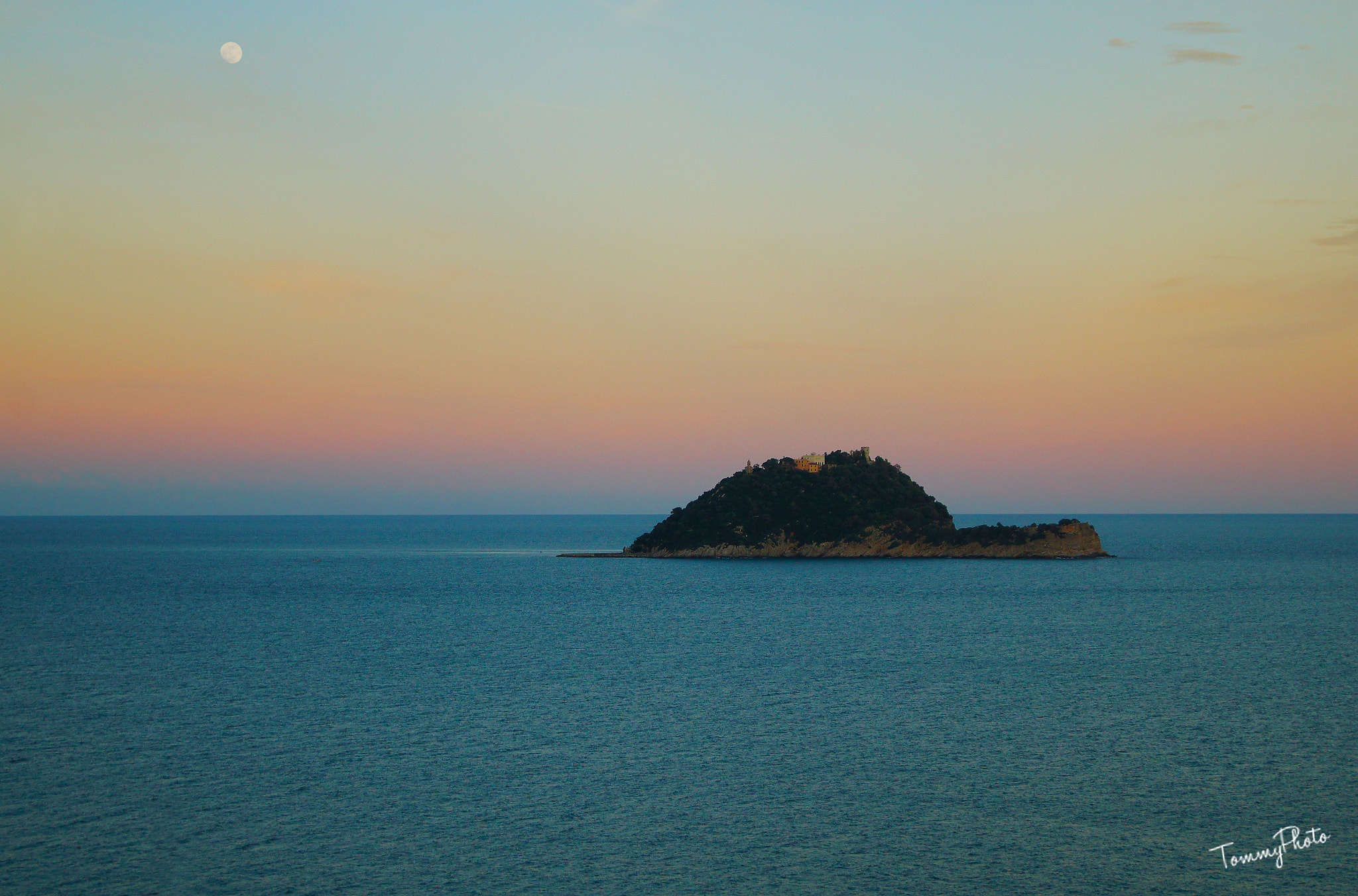 Sony SLT-A35 sample photo. Gallinara island, alassio, italy photography