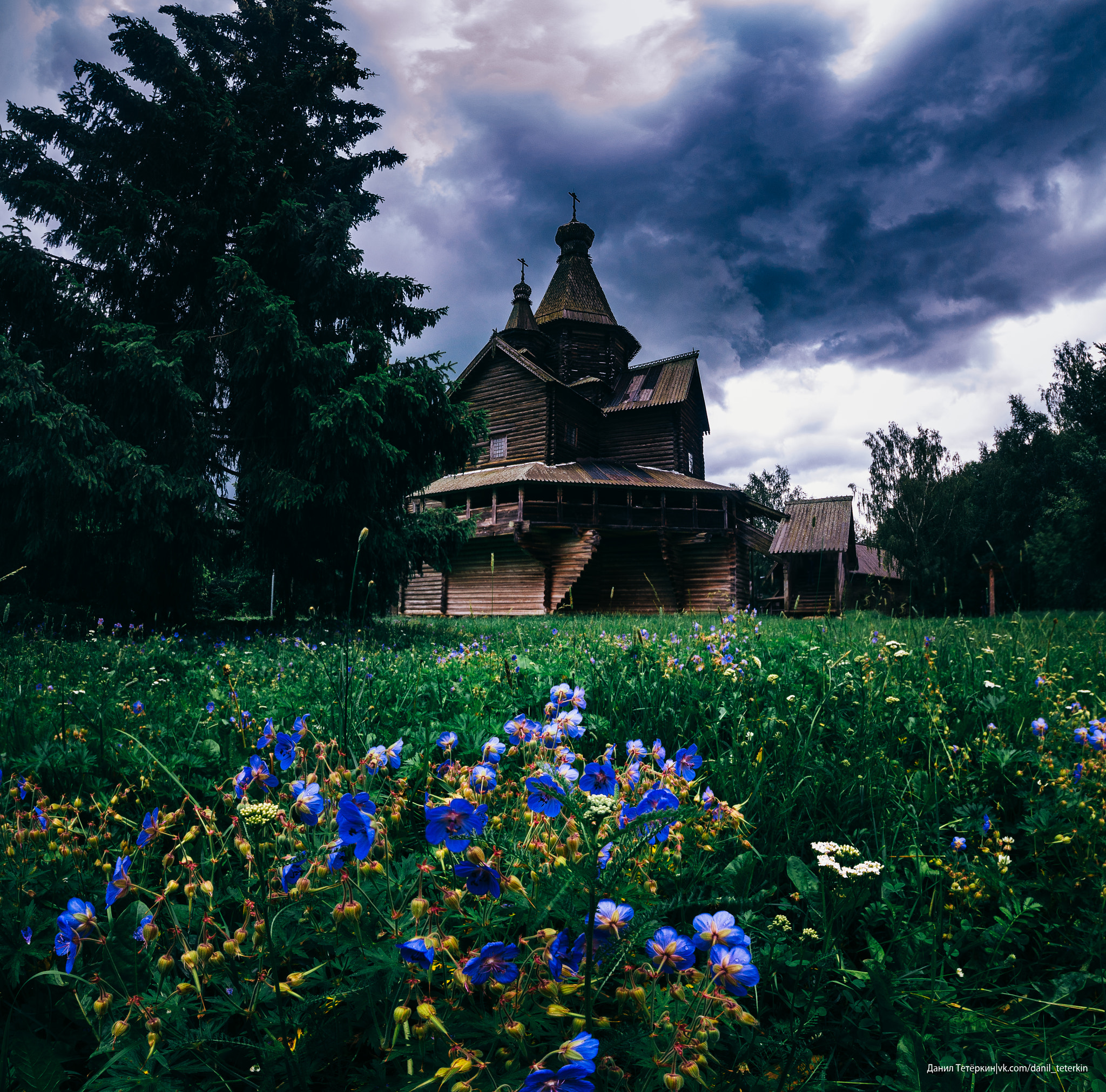Nikon D3100 + Sigma 10-20mm F3.5 EX DC HSM sample photo. Old church photography