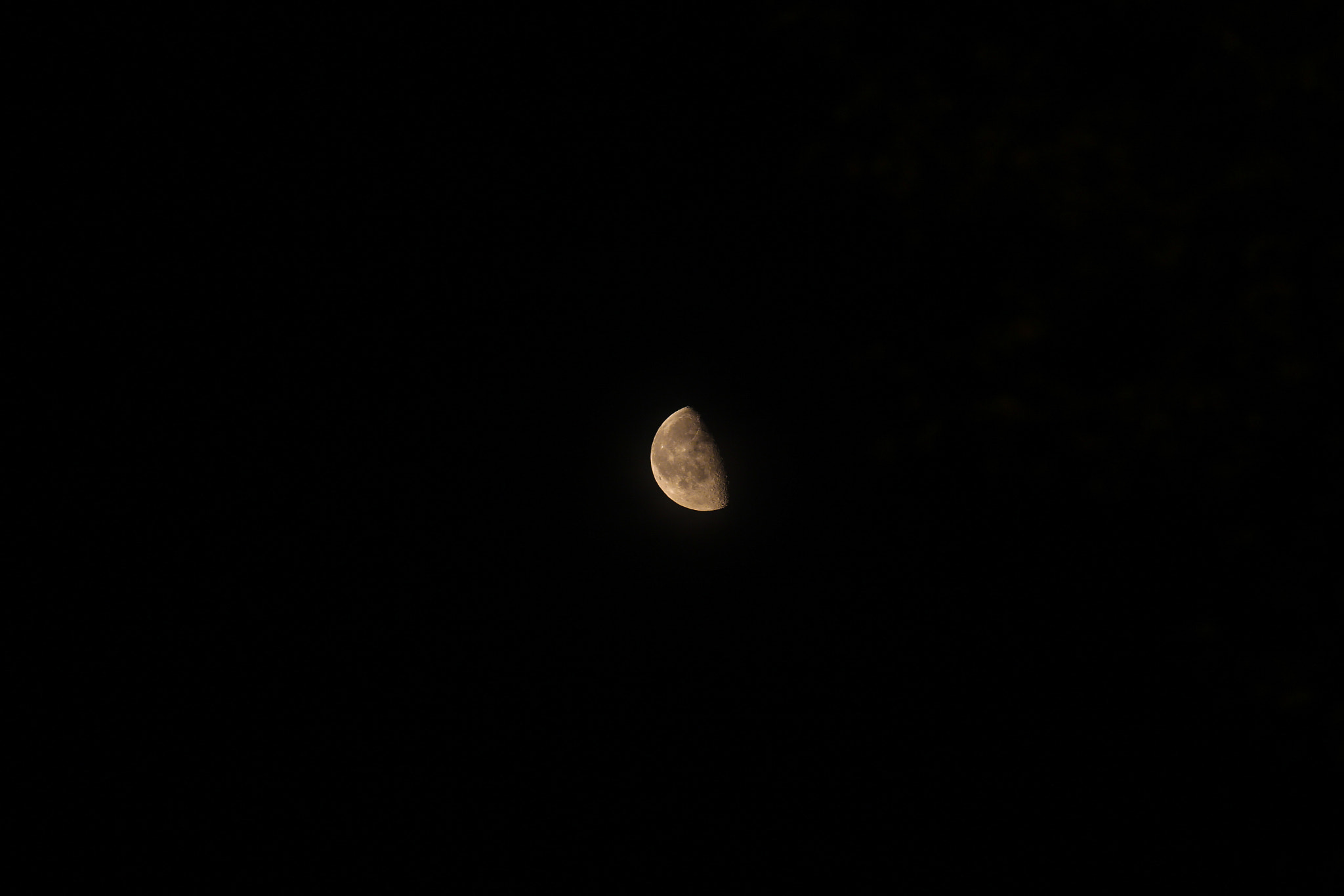 Canon EF 70-200mm F2.8L IS II USM sample photo. Moon photography
