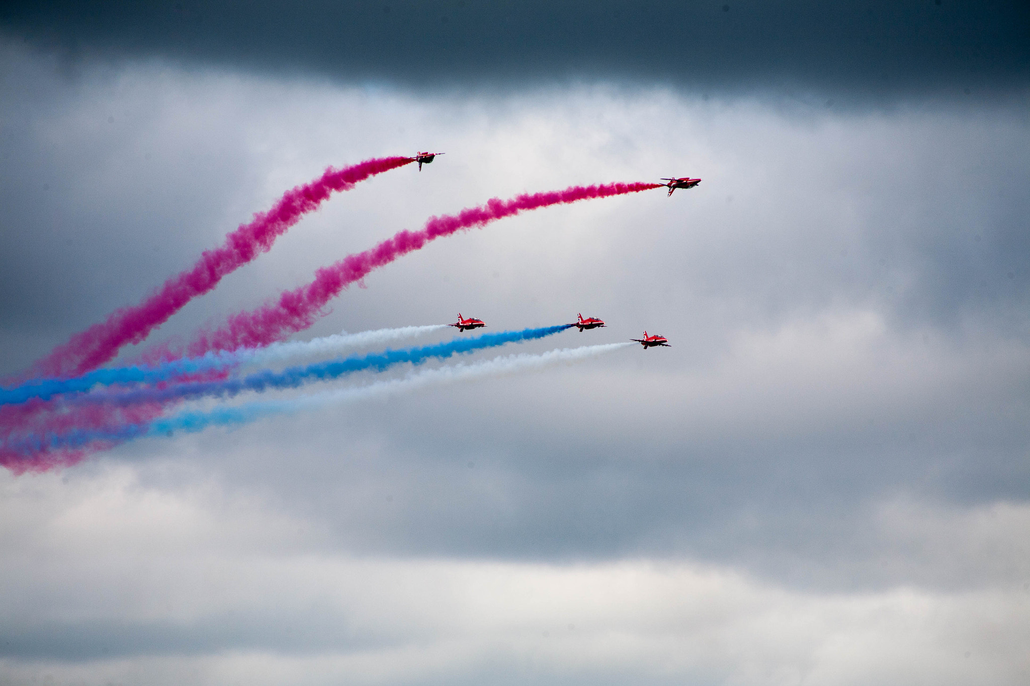 Canon EOS 5D + Canon EF 75-300mm f/4-5.6 USM sample photo. Raf red arrows colour display photography