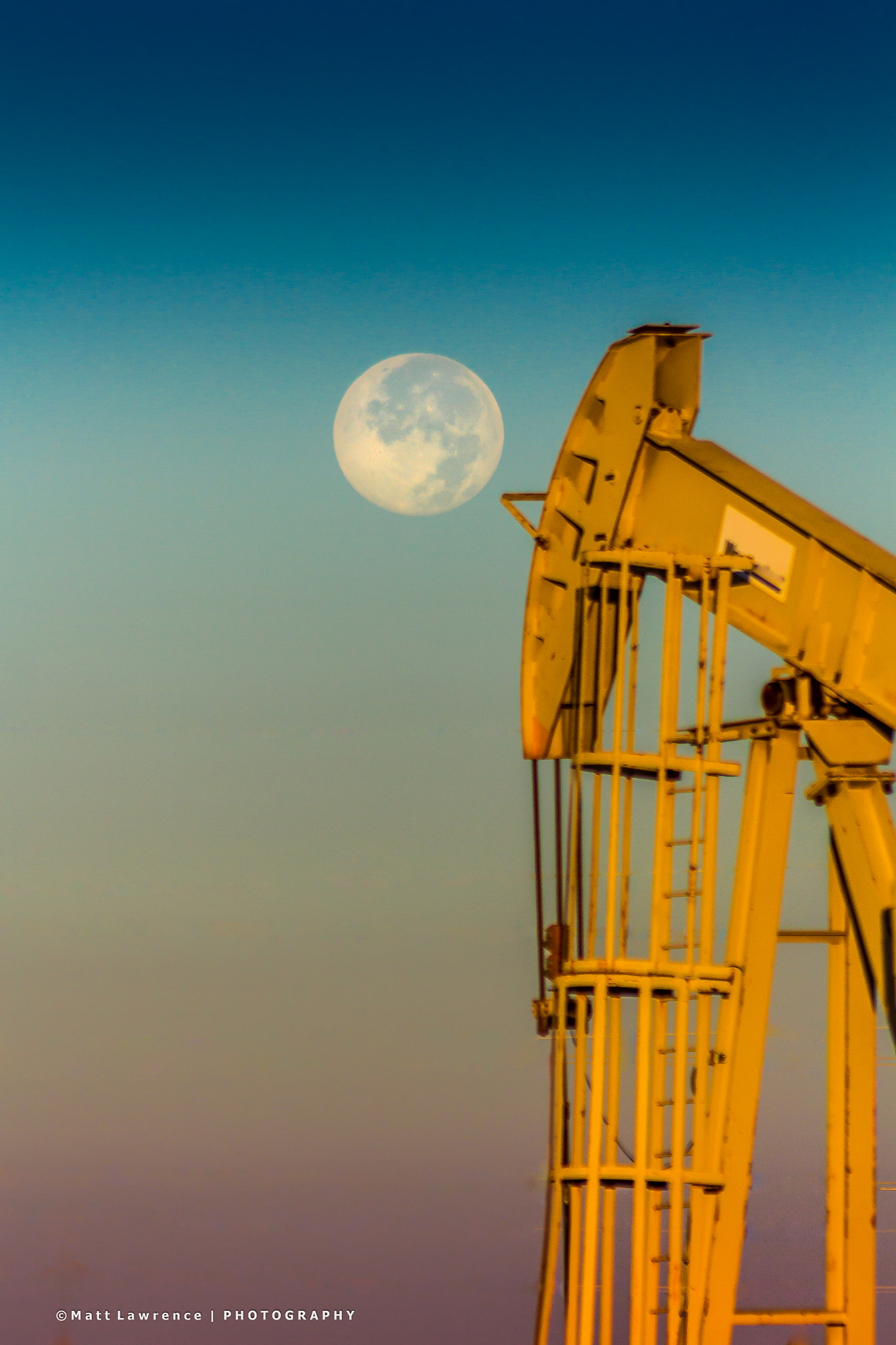 Sigma 70-300mm F4-5.6 APO DG Macro sample photo. Full moon pump jack. photography