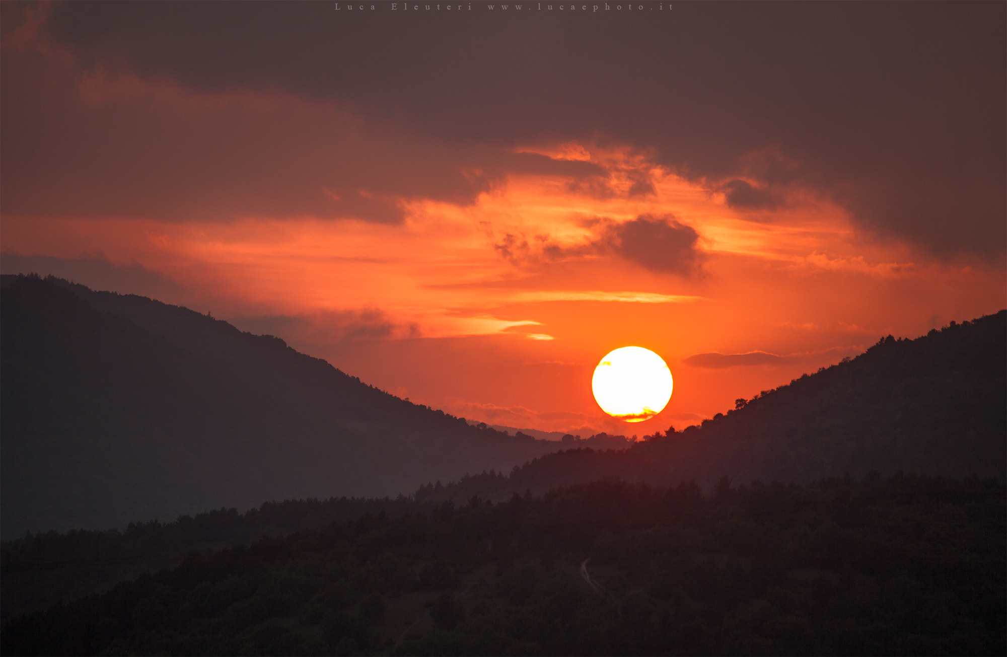 Canon EOS 5D sample photo. Natural crib photography