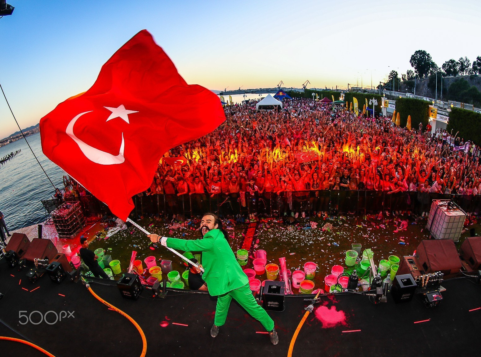 Canon EF 8-15mm F4L Fisheye USM sample photo. Life in color kingdom - izmir, turkey photography