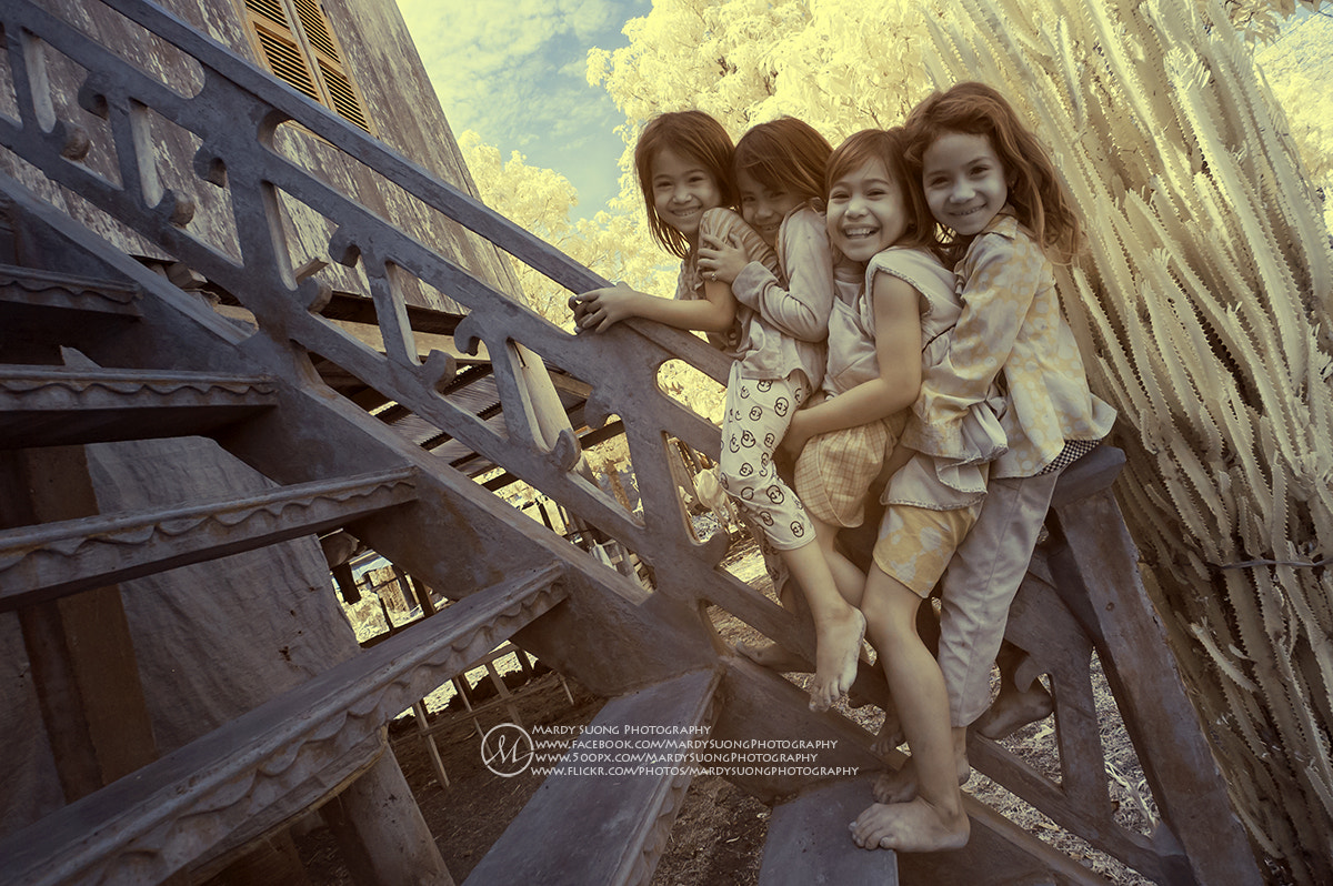 Nikon D70 sample photo. Happy kids! photography