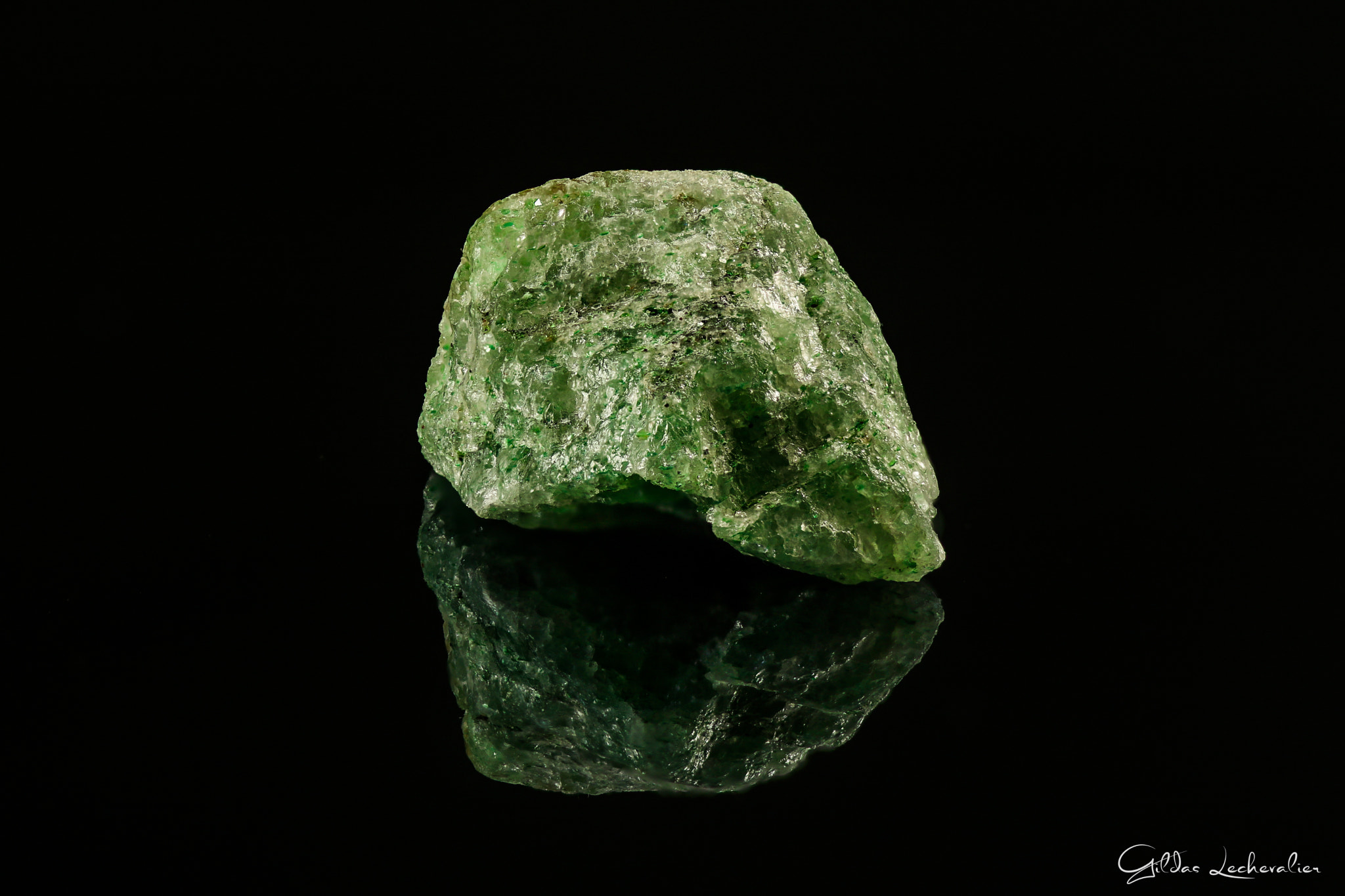 Canon EF 100mm F2.8 Macro USM sample photo. Aventurine photography