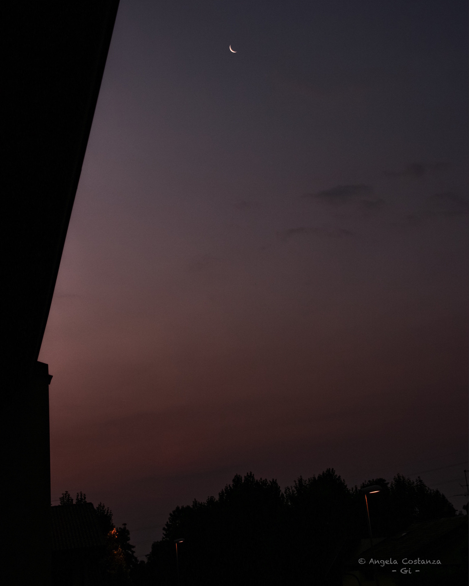 Canon EOS 700D (EOS Rebel T5i / EOS Kiss X7i) + Canon TAMRON 16-300mm F/3.5-6.3 Di II VC PZD B016 sample photo. Waning crescent moon - sunrise photography