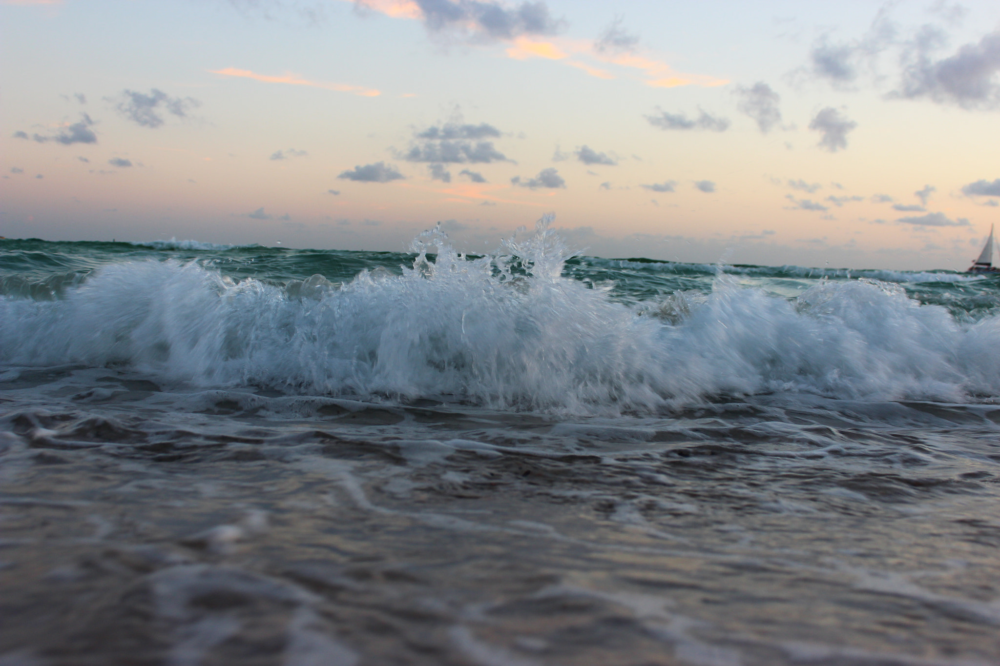 Canon EF-S 18-55mm F3.5-5.6 IS sample photo. Crash photography