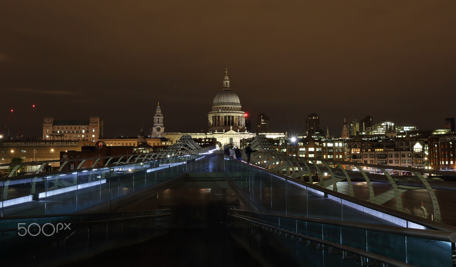 Canon EOS 750D (EOS Rebel T6i / EOS Kiss X8i) sample photo. St paul's cathedral from the millennium bridge photography