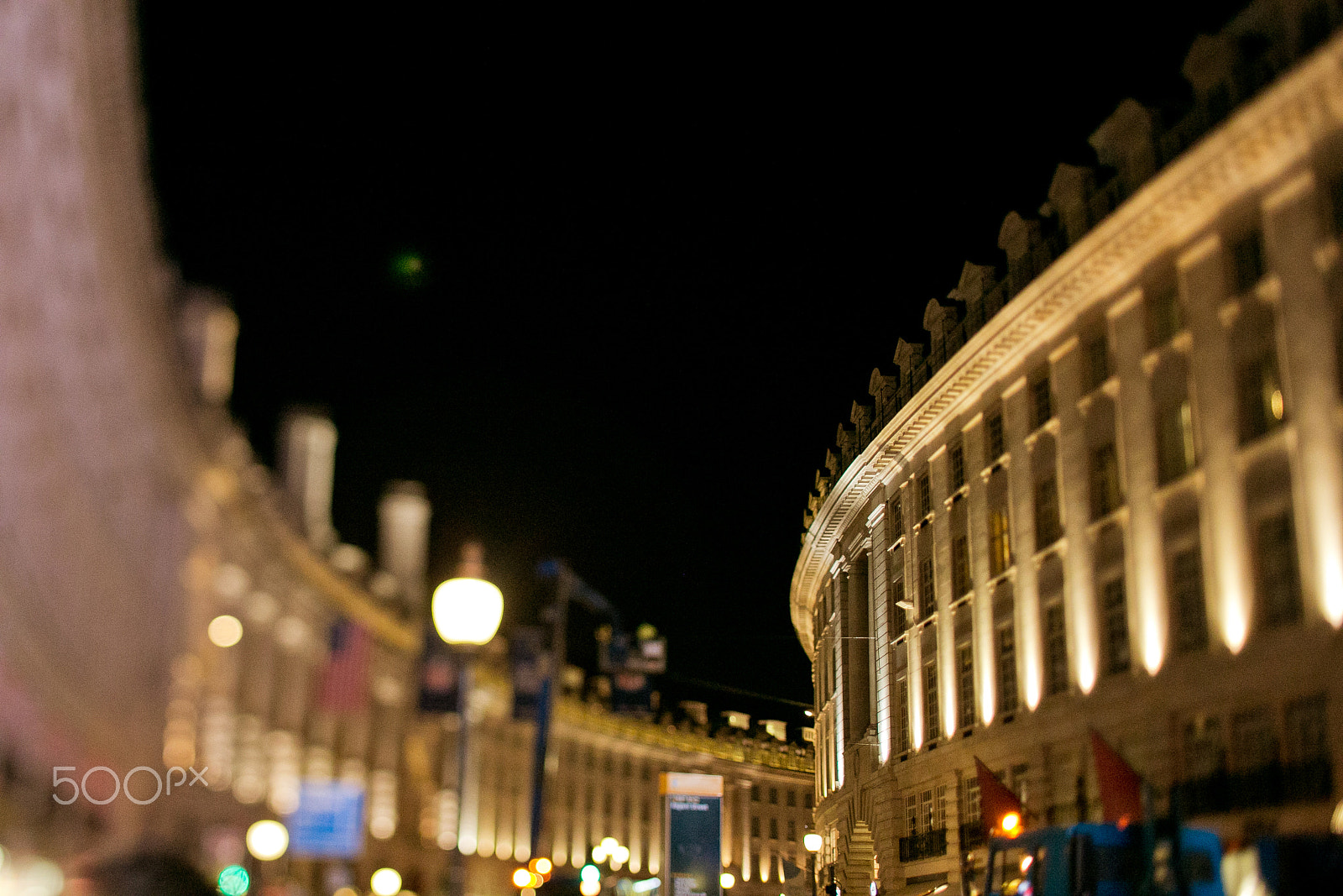 Canon EOS 6D + Canon TS-E 45mm F2.8 Tilt-Shift sample photo. Regent street photography