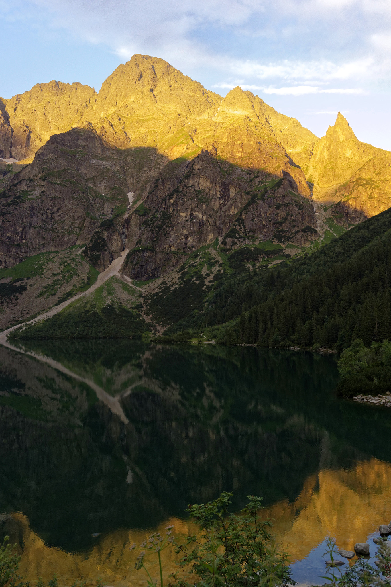 Samsung NX1100 sample photo. Sunrise in tatra mountains photography