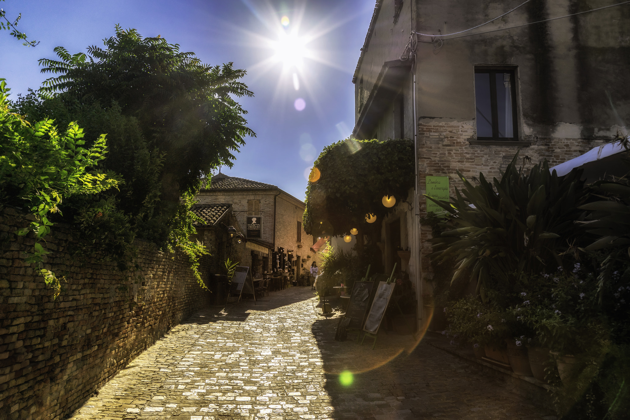 Tamron 18-270mm F3.5-6.3 Di II PZD sample photo. Castello di gradara -italy photography