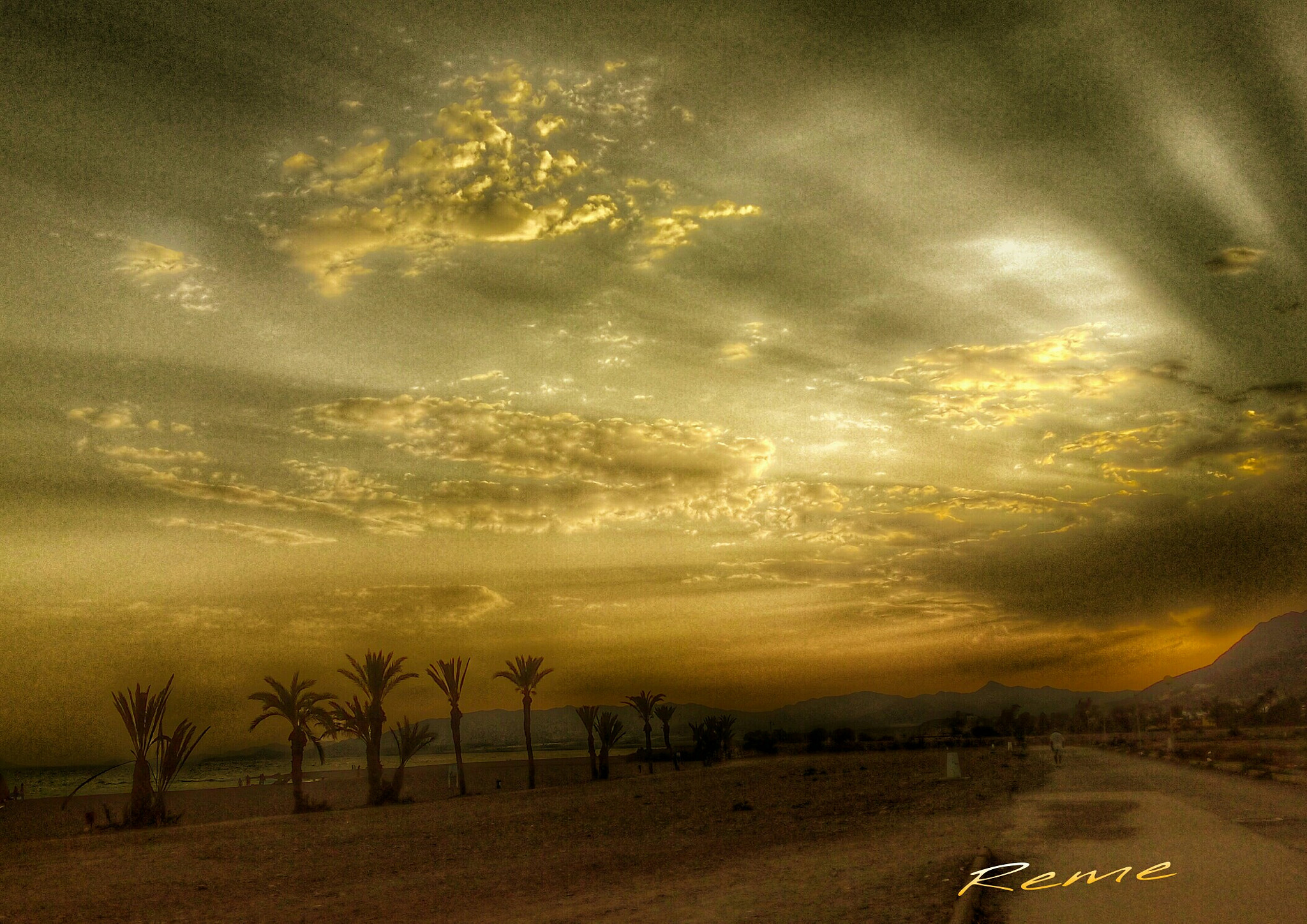 bq Aquaris E5 HD sample photo. Atardecer dorado photography