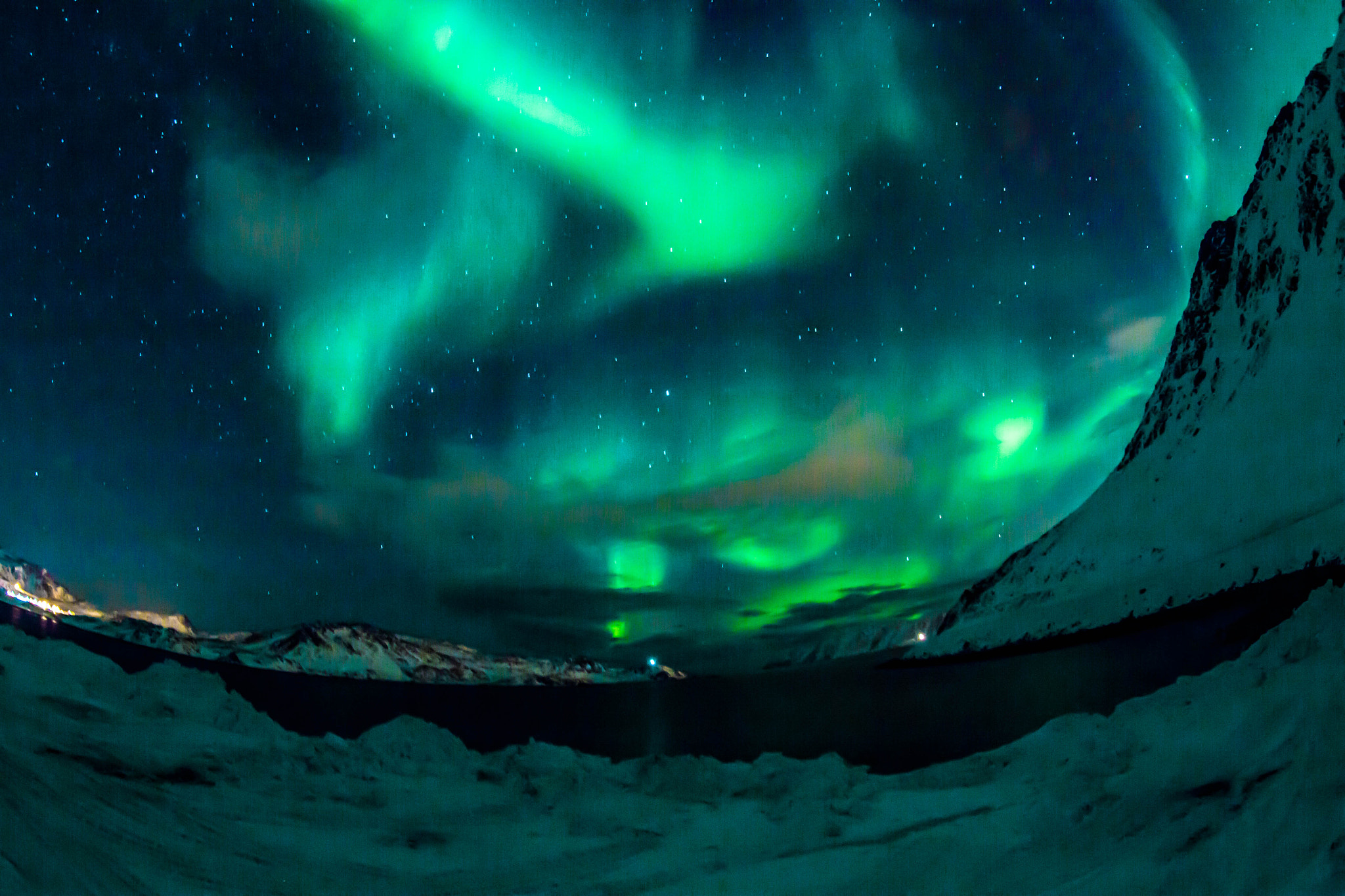 Canon EOS 6D + Canon EF 8-15mm F4L Fisheye USM sample photo. Northern lights photography