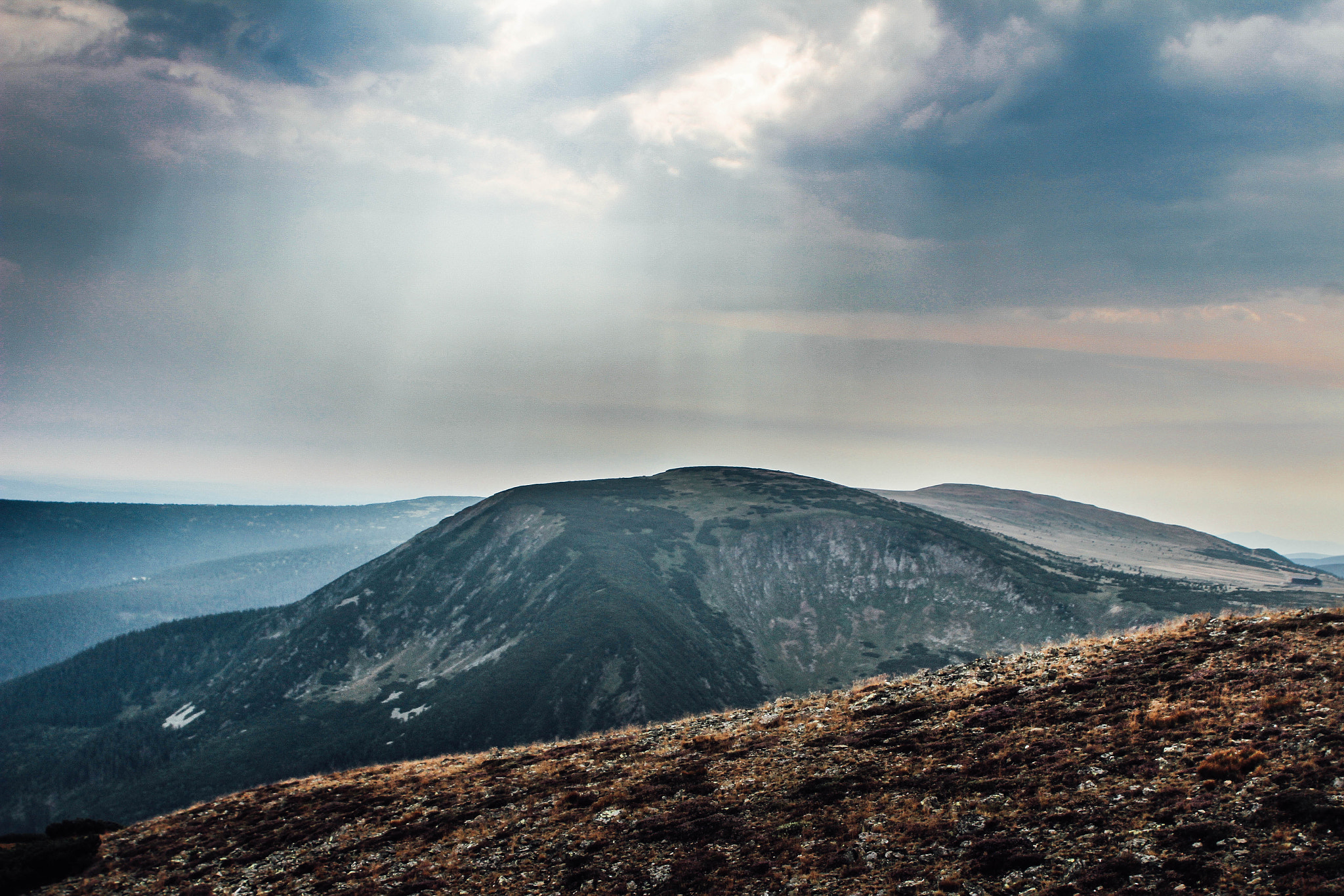 Canon EF 28-105mm f/3.5-4.5 USM sample photo. Mountain. photography