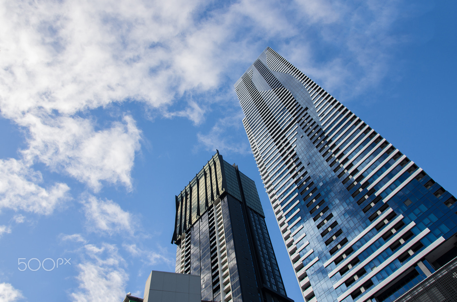 Sigma 17-50mm F2.8 EX DC HSM sample photo. Skyscrapping photography