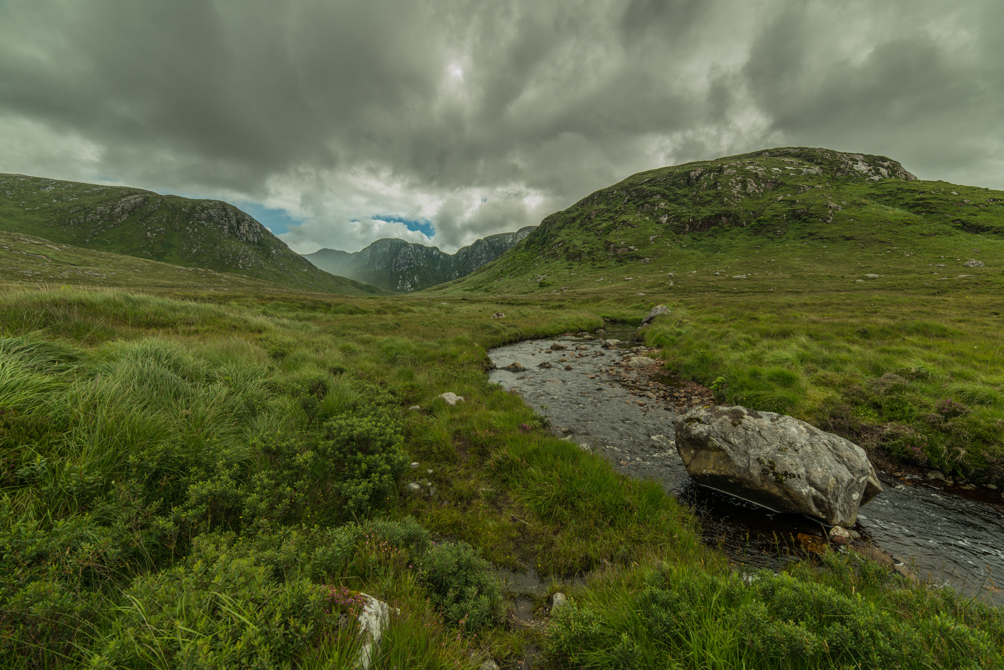 Samyang 14mm F2.8 ED AS IF UMC sample photo. The poisoned glen 1 photography