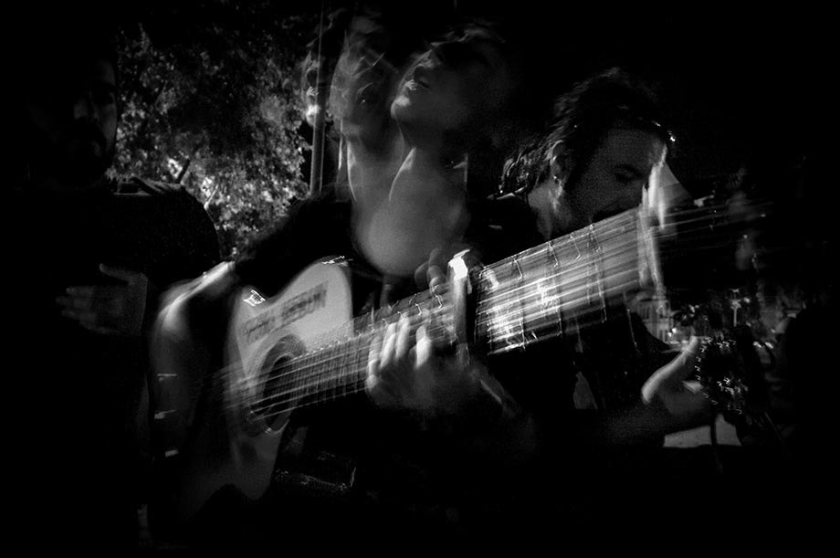 Nikon D300 sample photo. Street musician photography