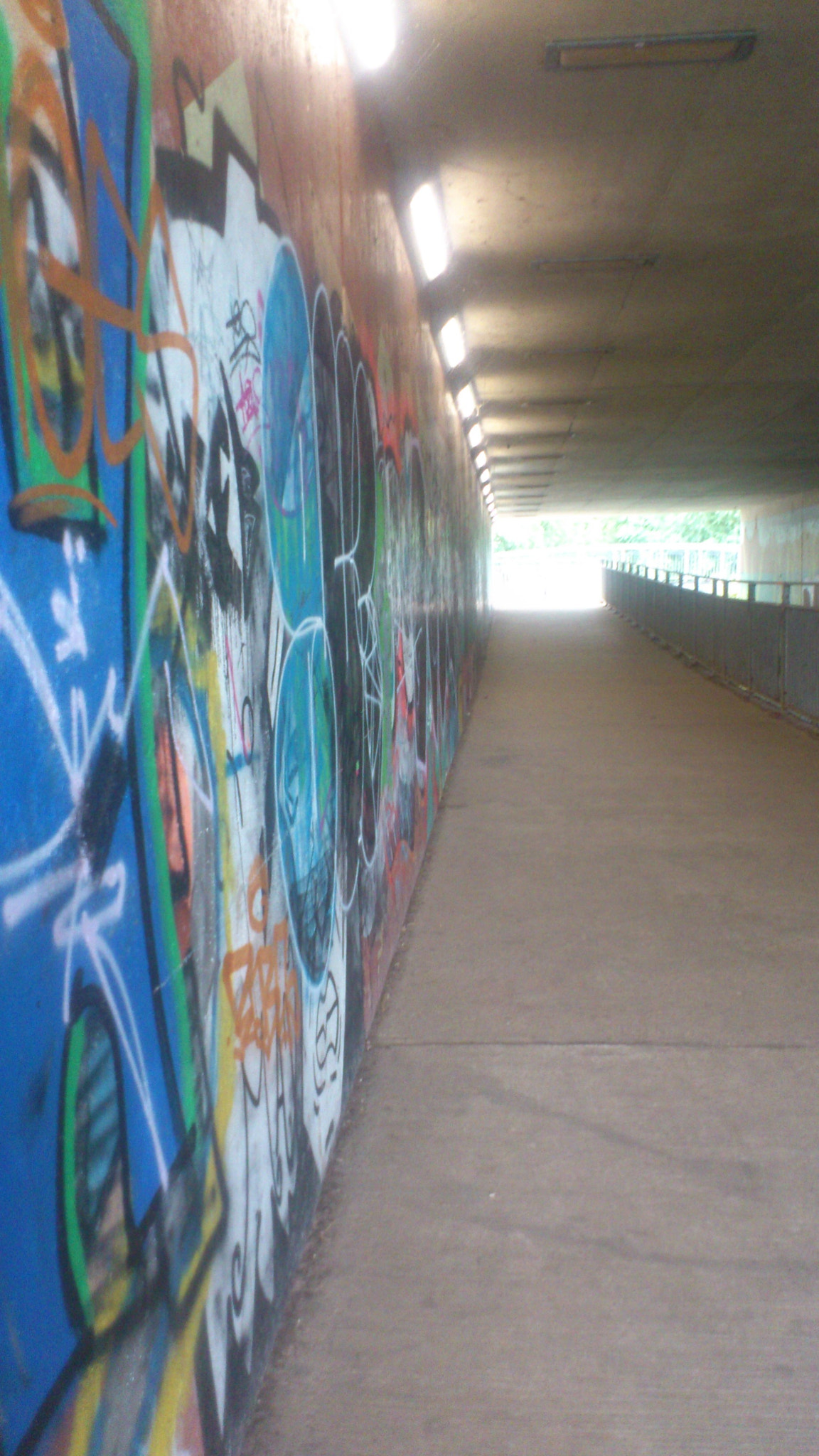 Sony Ericsson Xperia arc S sample photo. Streetart (witney, uk) photography