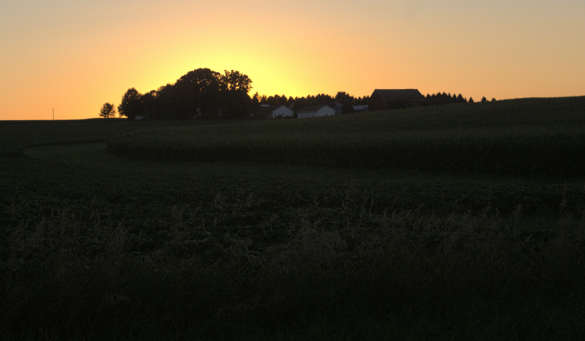 Minolta AF 28-70mm F2.8 G sample photo. Farm photography