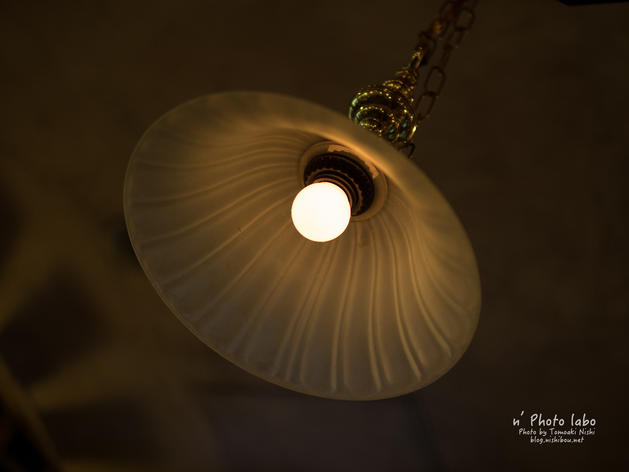 Sigma 30mm F1.4 DC DN | C sample photo. Lamp photography