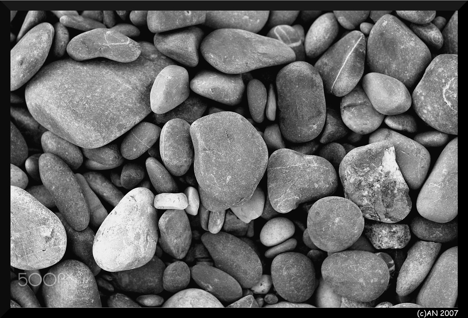 Nikon D70 + Nikon AF Nikkor 50mm F1.8D sample photo. Pebbles (or diamonds?) photography