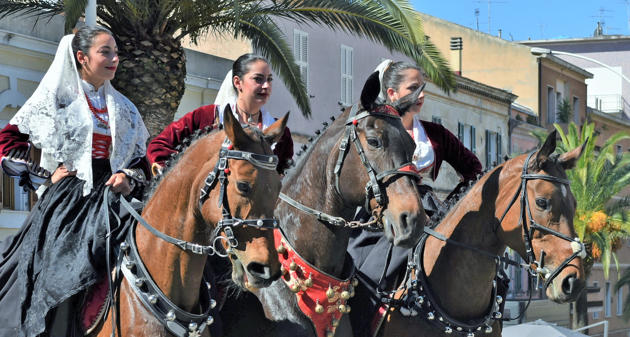 Sigma 28-70mm F2.8 EX sample photo. Beautiful amazoni from sardinia photography