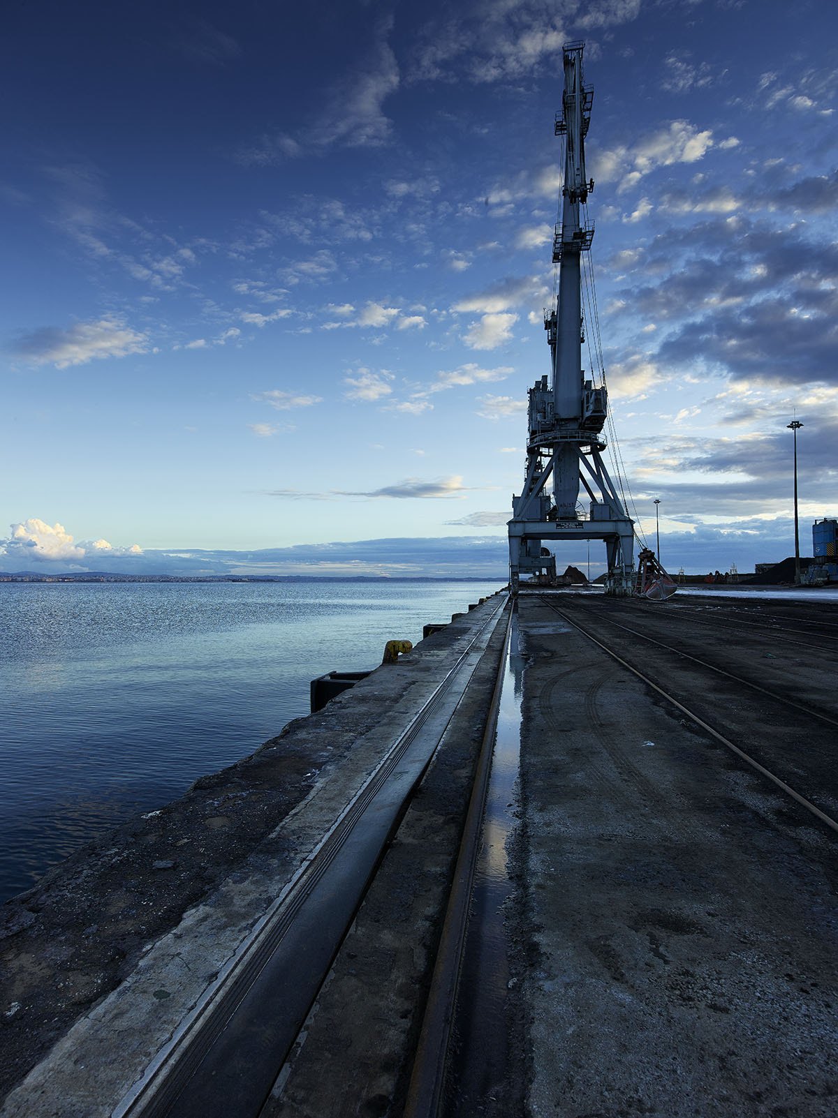 Phase One IQ260 sample photo. Othessaloniki portn the tracks photography