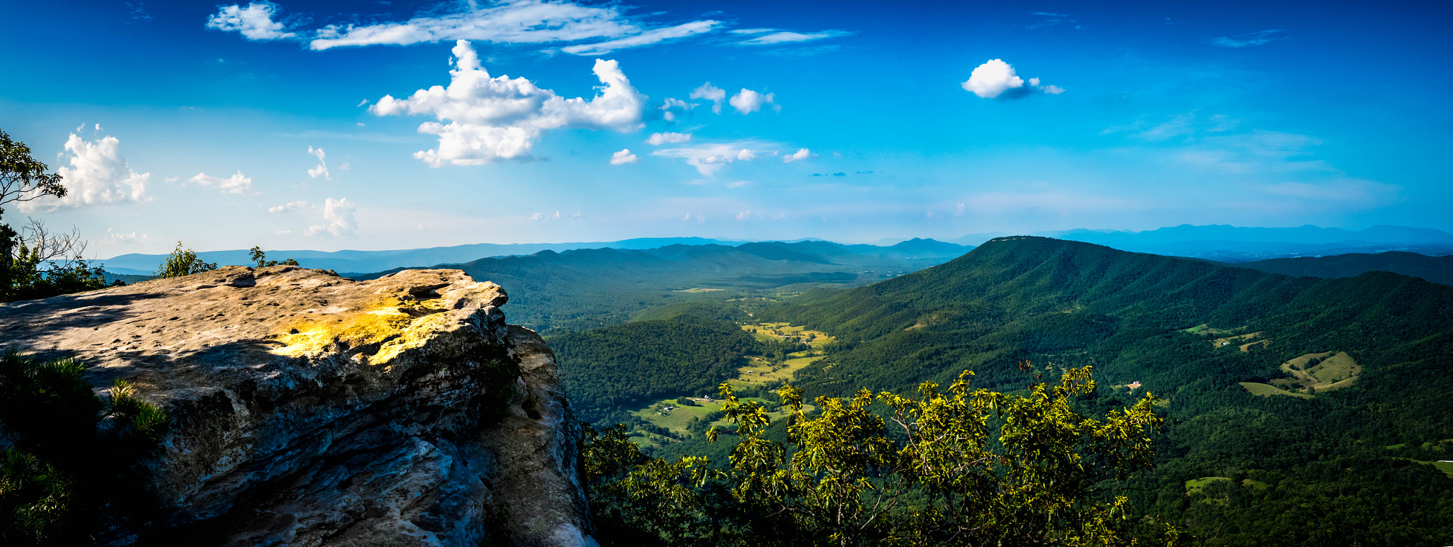 Nikon D750 + Samyang 35mm F1.4 AS UMC sample photo. Mcafee knob photography