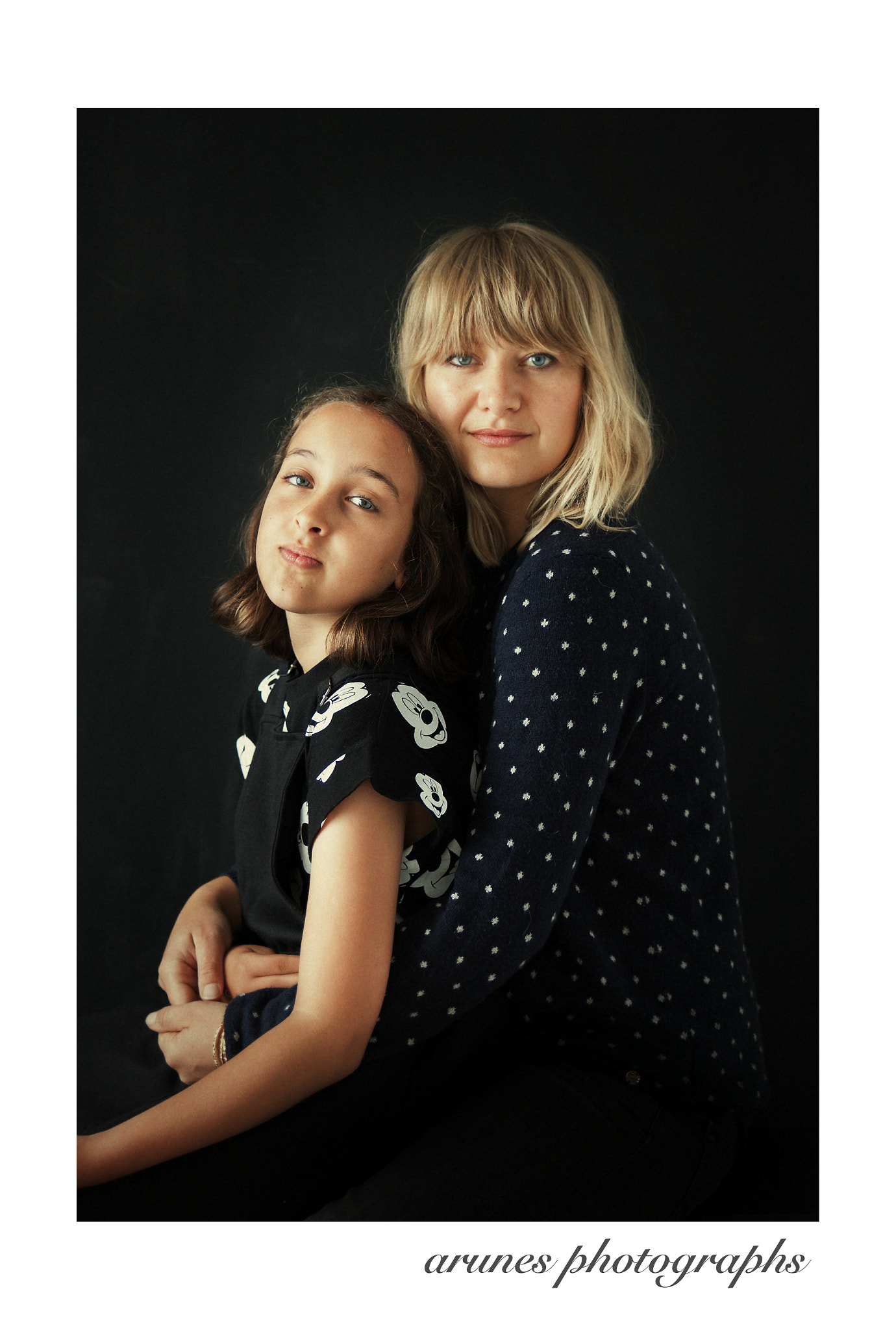 Canon EOS 50D + Sigma 24-70mm F2.8 EX DG Macro sample photo. Mother and daughter portrait photography