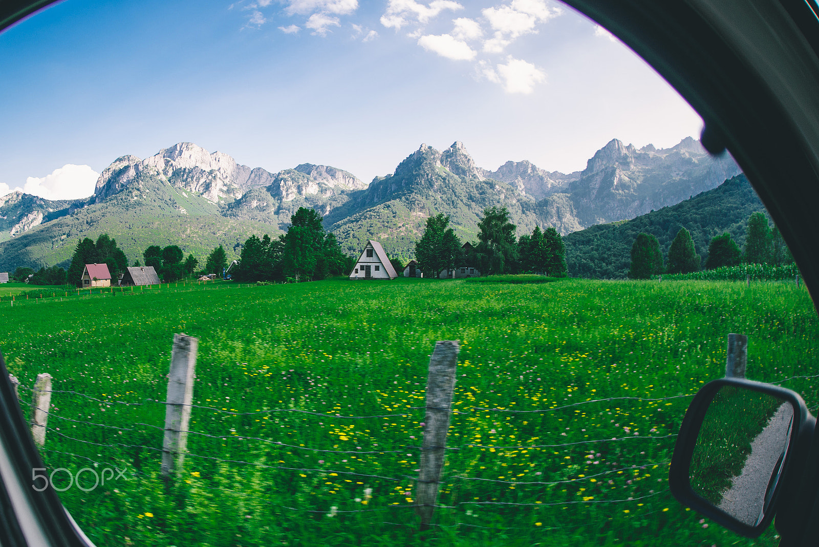 Nikon D600 + Sigma 15mm F2.8 EX DG Diagonal Fisheye sample photo. Passing by. photography