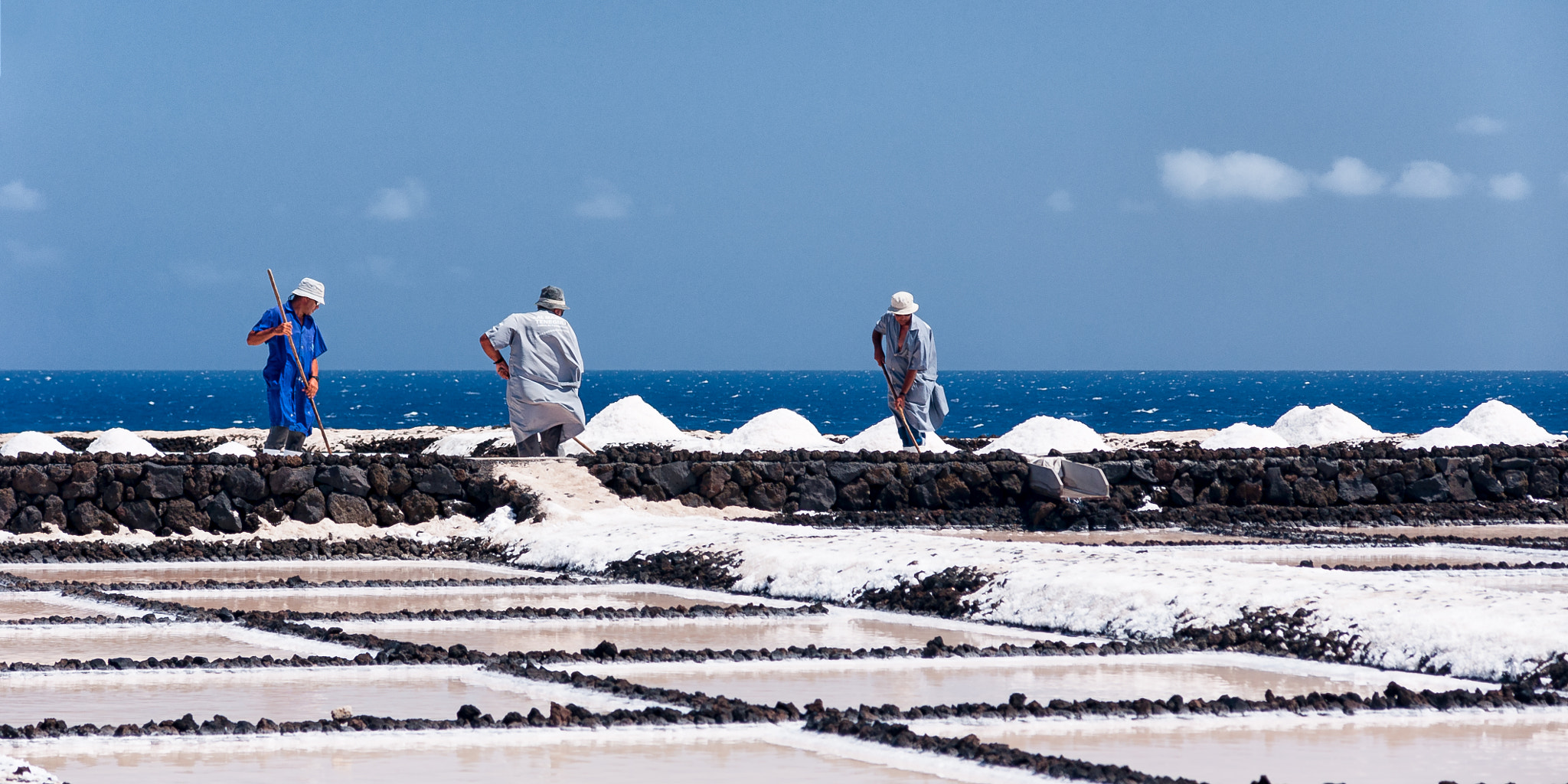 Sony Alpha DSLR-A700 sample photo. Salt-farmers photography