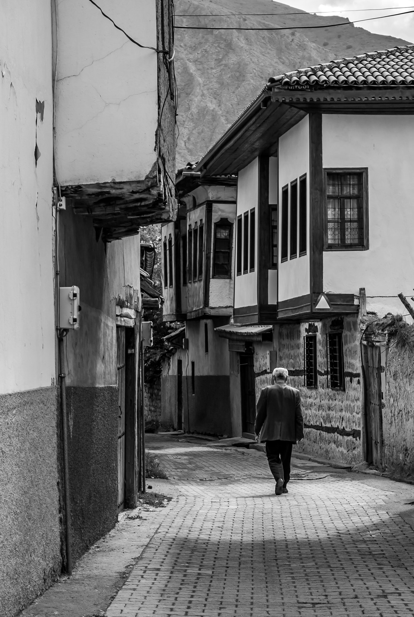 Canon EOS 50D sample photo. Walking alone photography